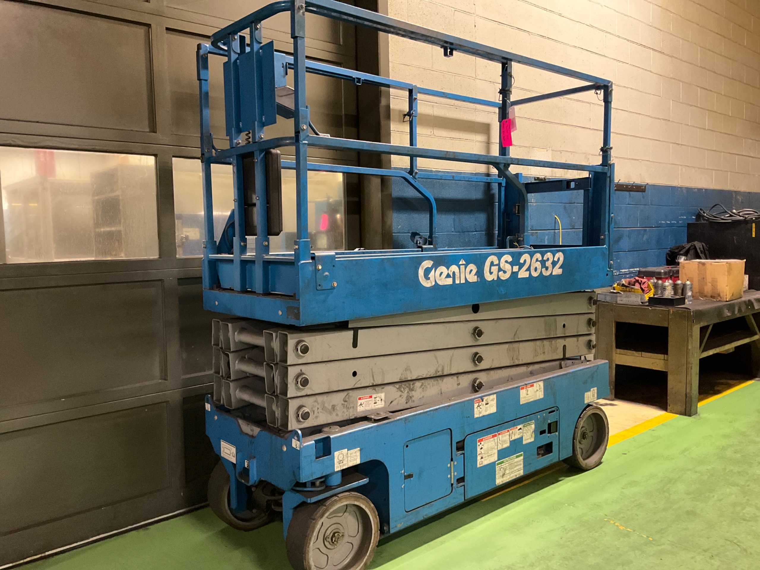 GENIE GS-2632 SCISSOR LIFT GENIE GS-2632 SCISSOR LIFT
