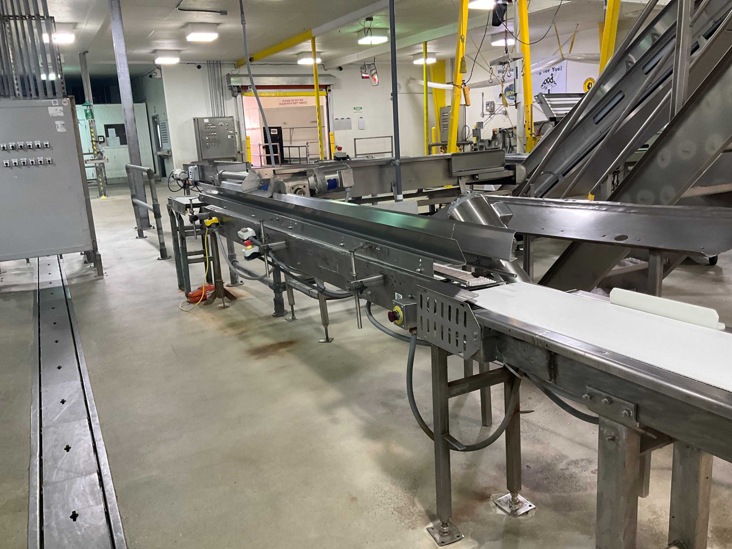 STAINLESS STEEL BELT CONVEYOR - BELT CONVEYOR