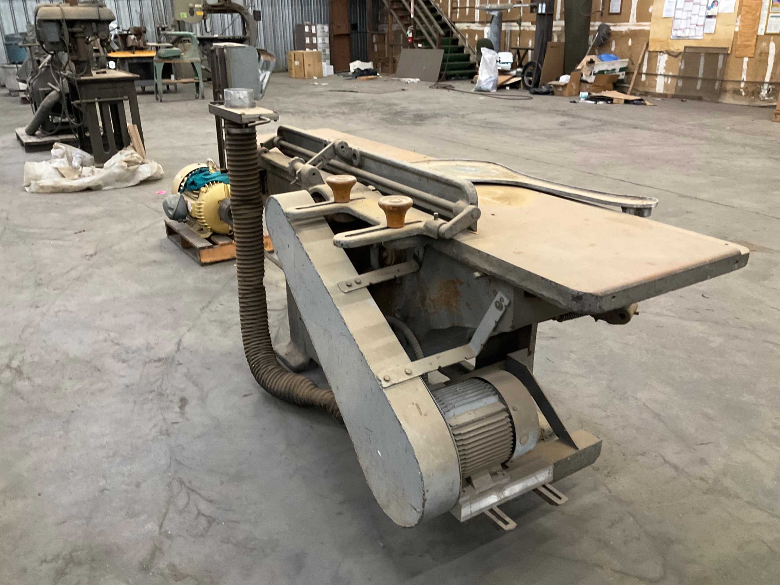 YATES 199 JOINTER - SHOP EQUIPMENT