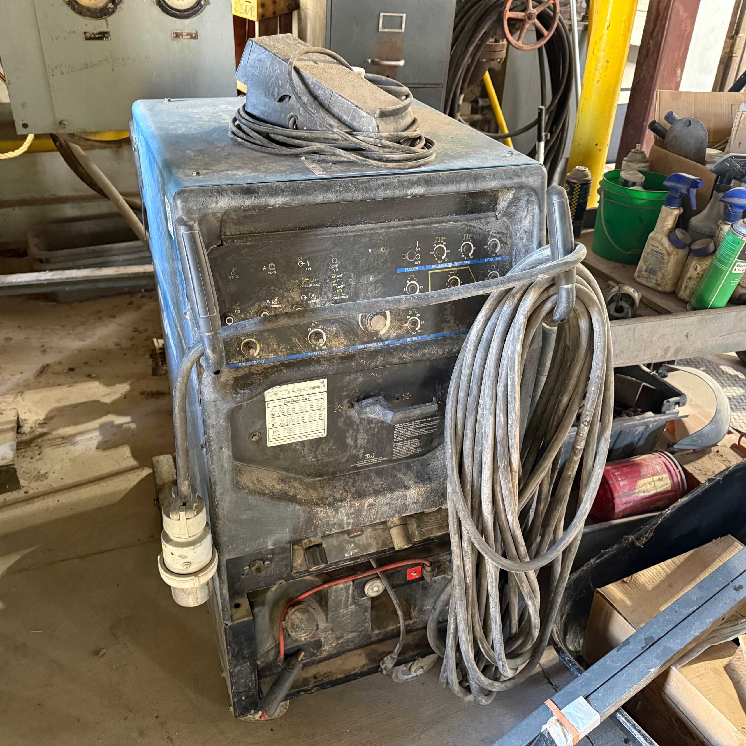 MILLER SYNCROWAVE 250DX WELDING POWER SOURCE - WELDERS