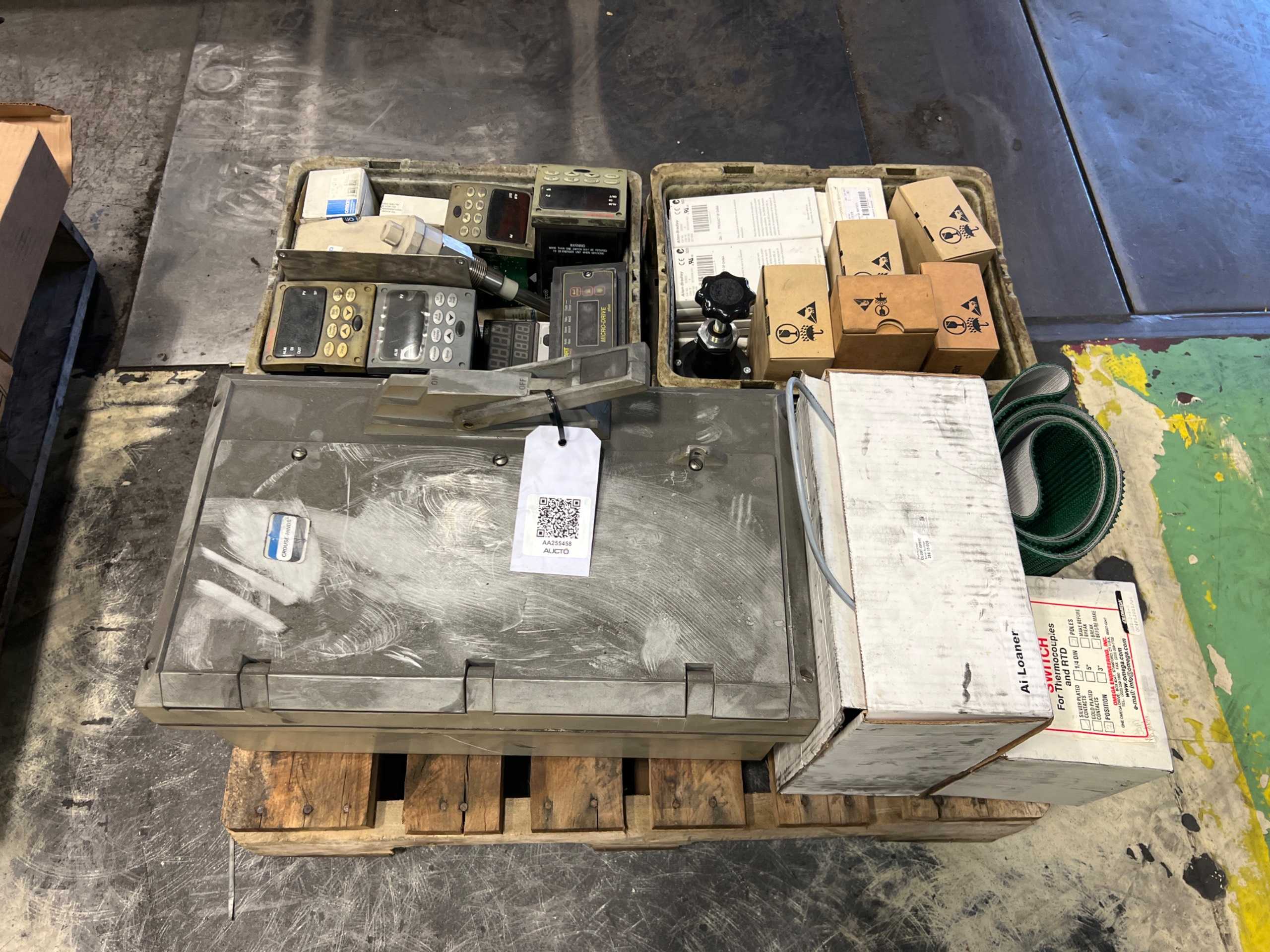 BULK QTY OF AUTOMATION & CONTROLS - AUTOMATION & CONTROLS
