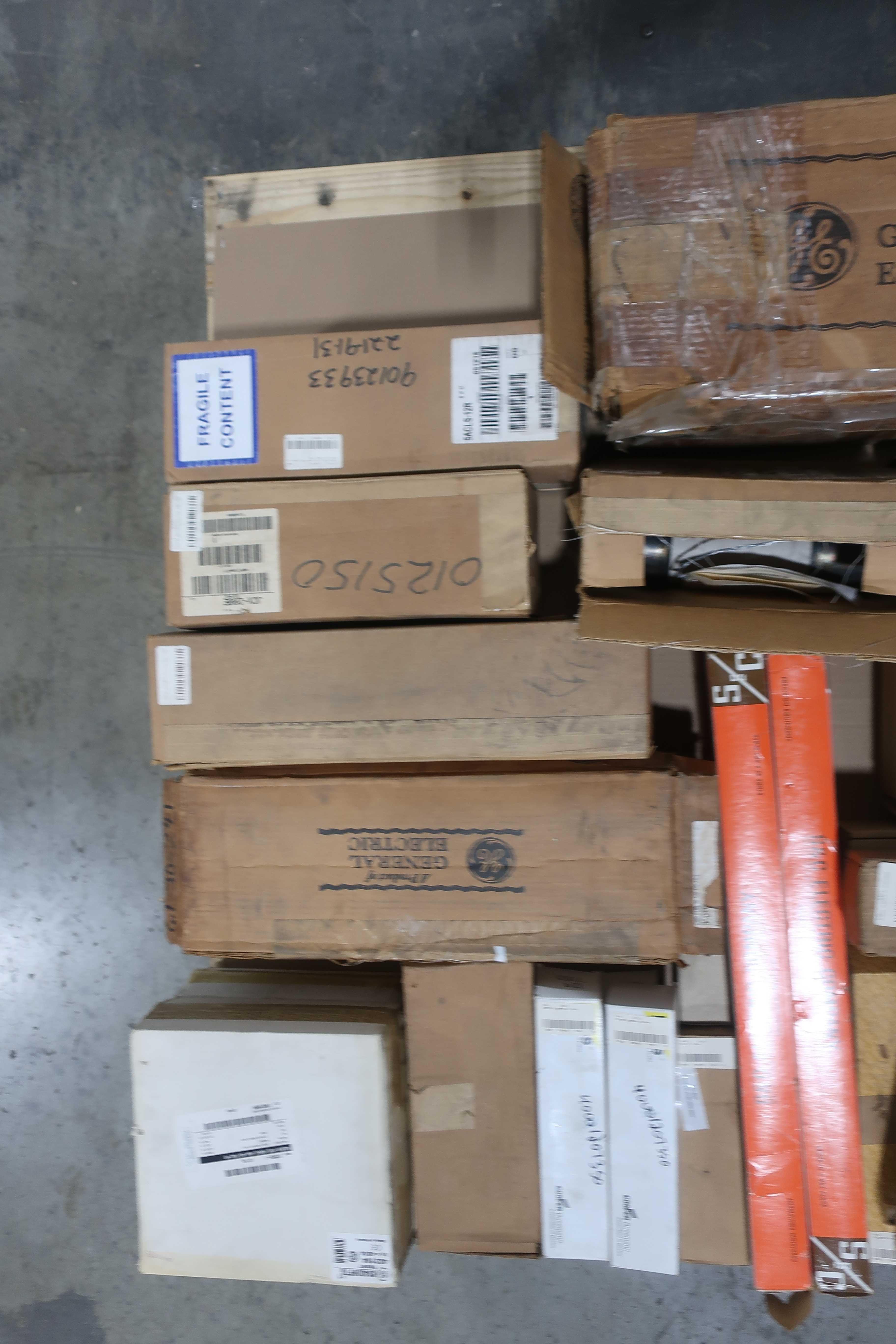 SKU 1739242 - PALLET OF ASSORTED FUSES - FUSES