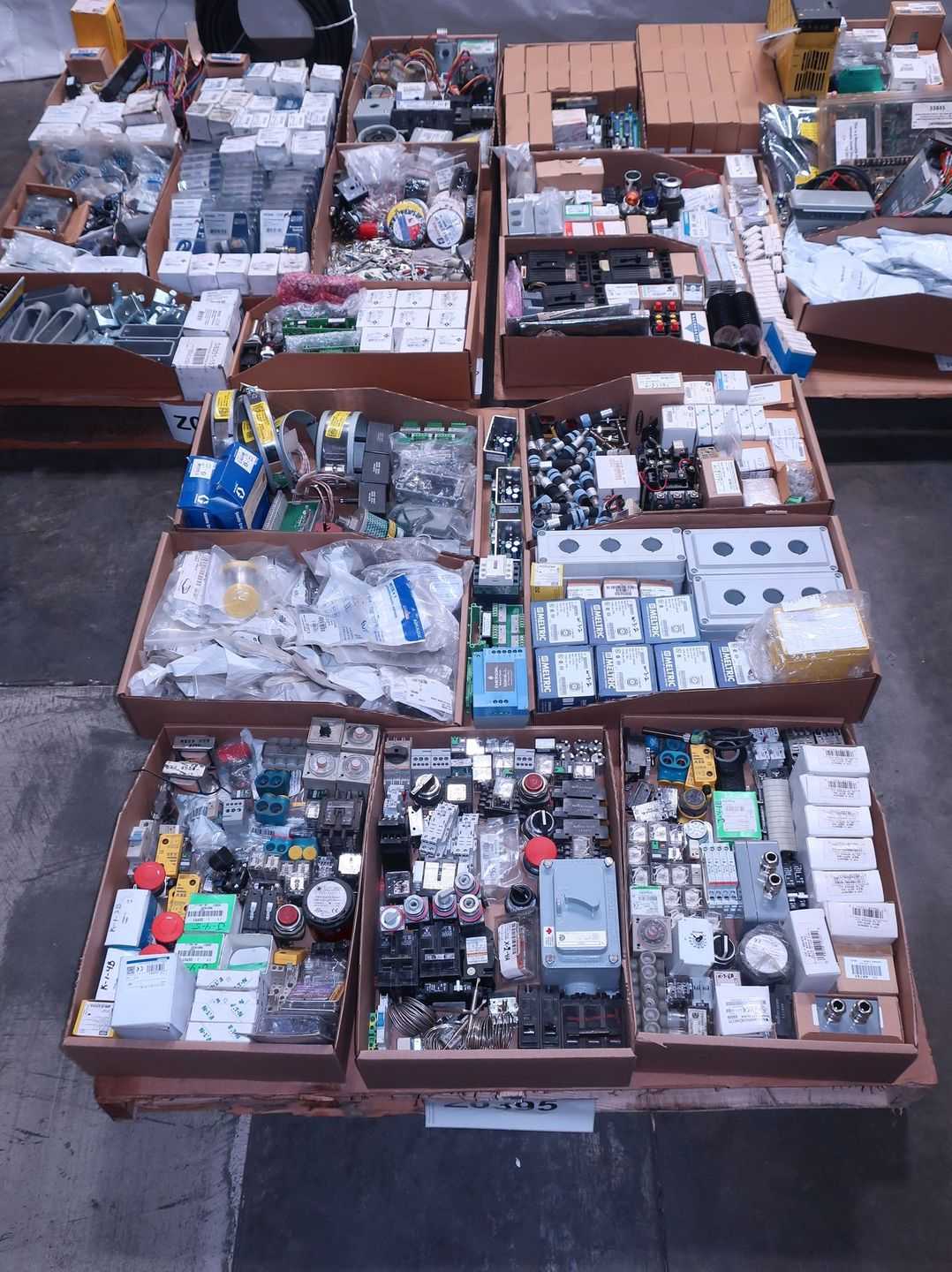 3 PALLETS OF ASSORTED ELECTRICAL COMPONENTS - ELECTRONIC COMPONENTS