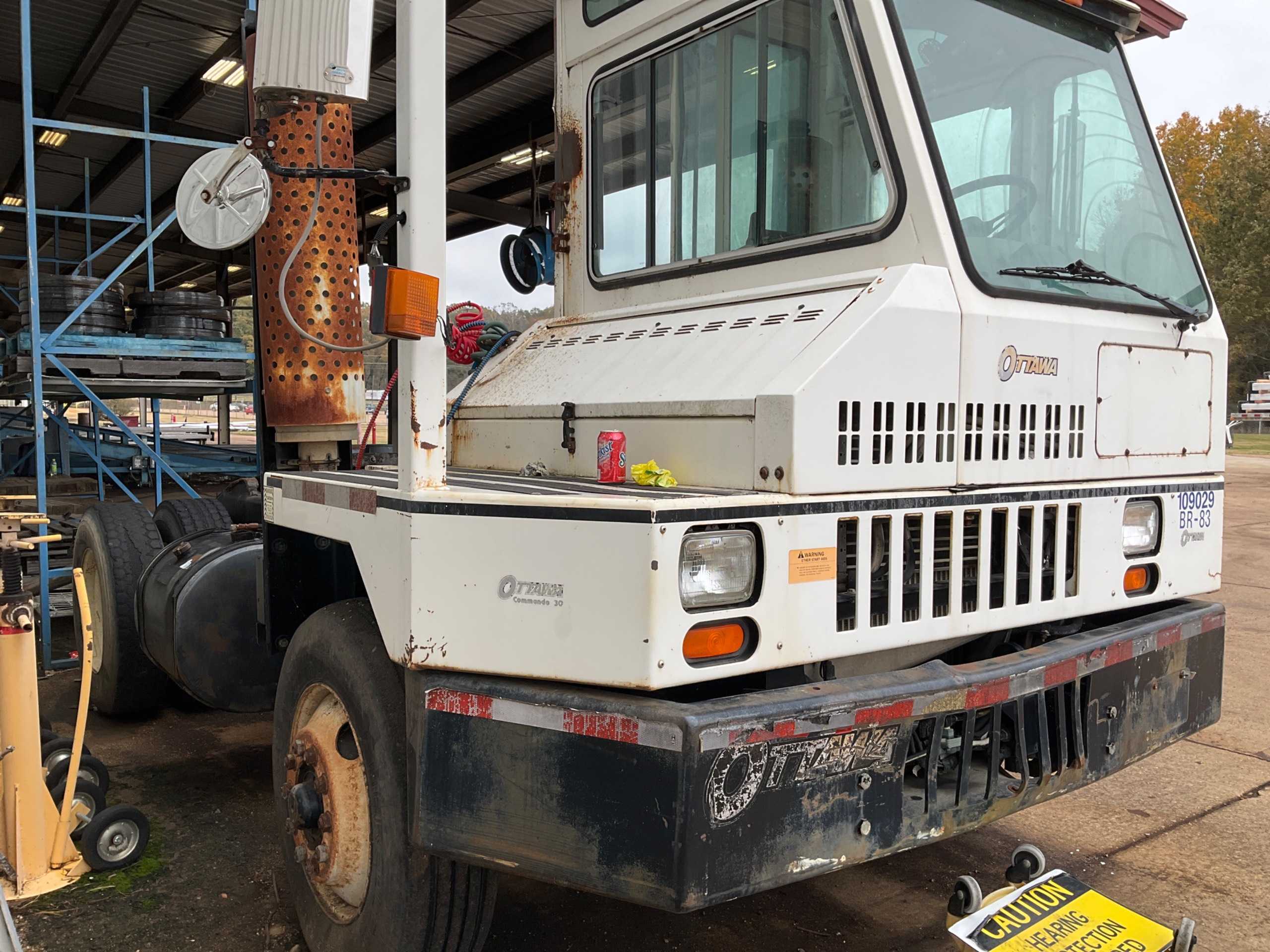 1998 OTTAWA COMMANDO 30 YARD SPOTTER TRUCK - OFF-ROAD TRUCKS