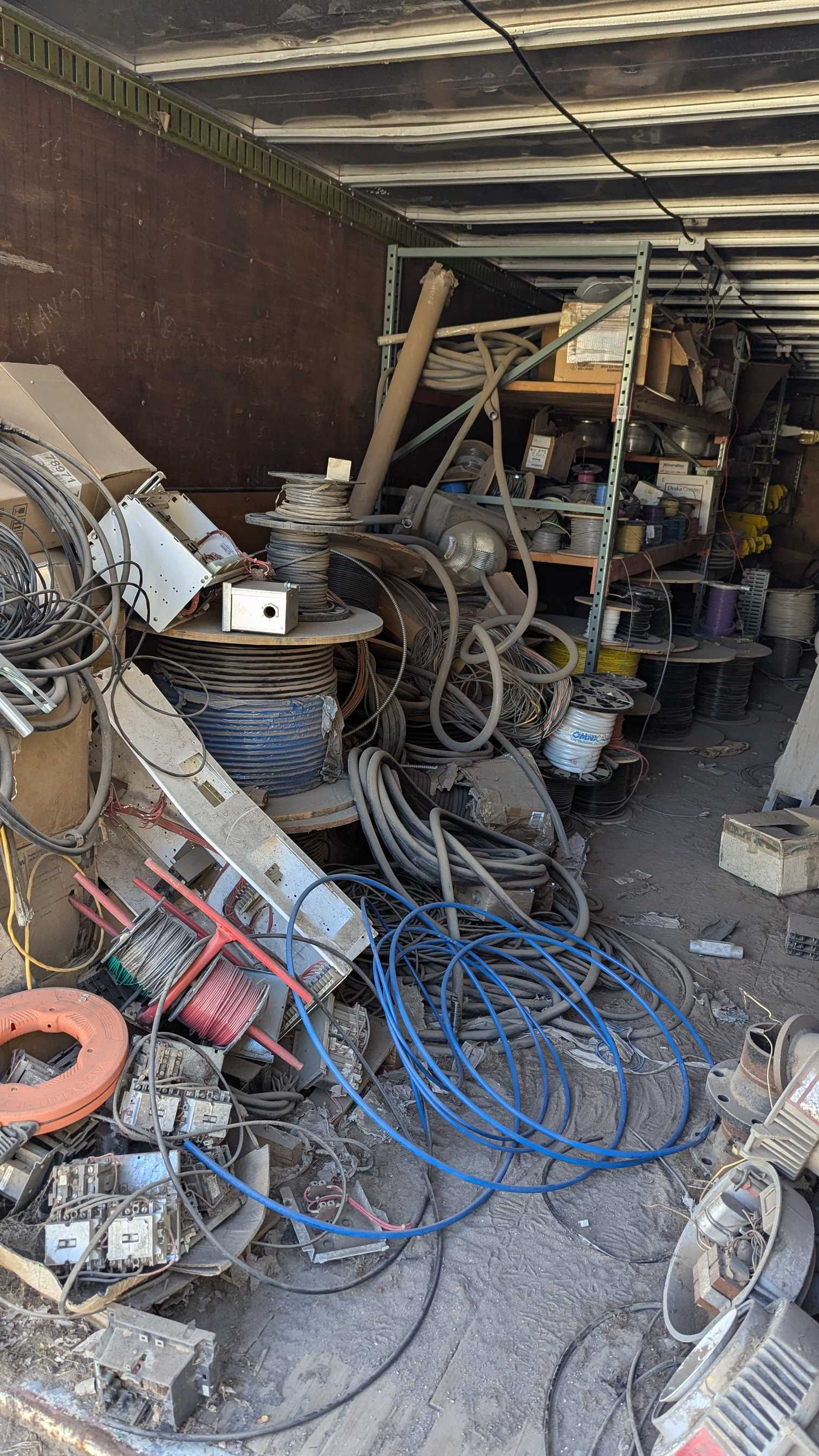 BULK QTY OF ELECTRICAL WIRES & BREAKERS - ELECTRICAL COMPONENTS