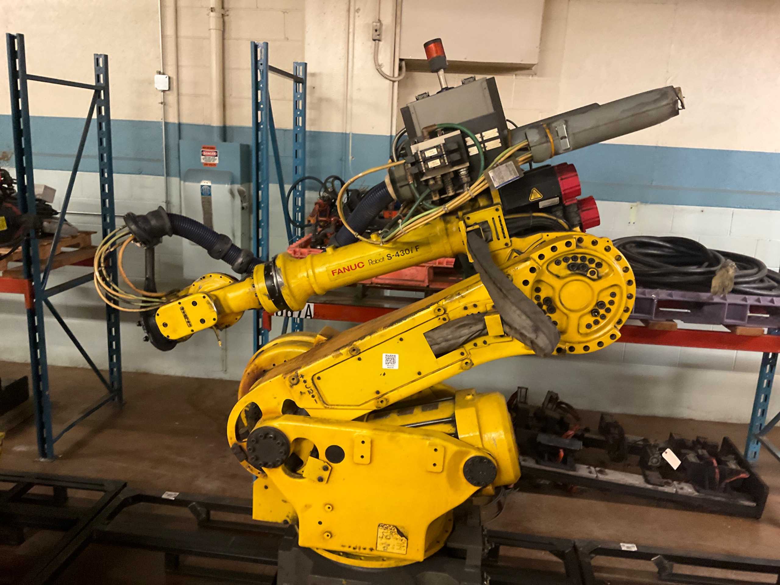 2000 FANUC S-430I F ARTICULATED ROBOT - ARTICULATED ROBOTS