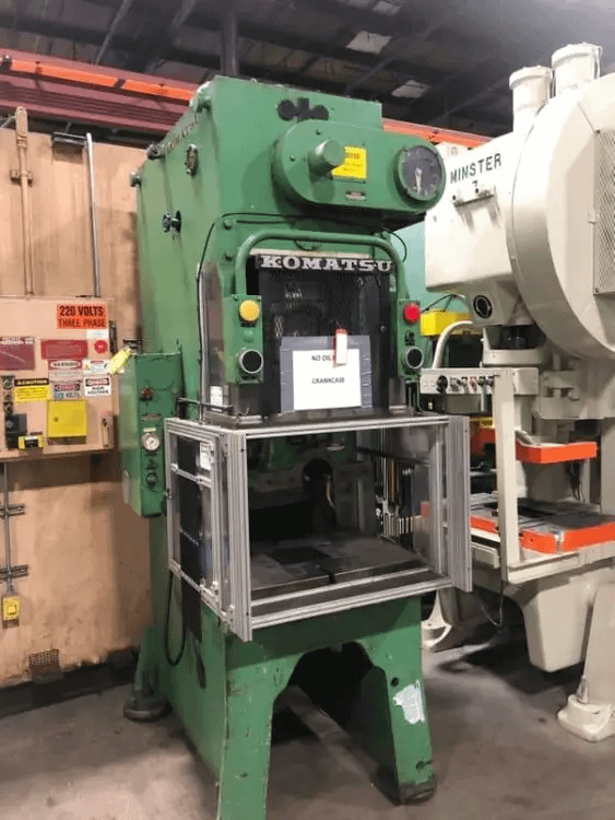 1980 KOMATSU OBS60 PRESS 66 TON, PNEUMATIC WET CLUTCH, HYDRAULIC OVERLOAD PROTECTION - MECHANICAL PRESSES