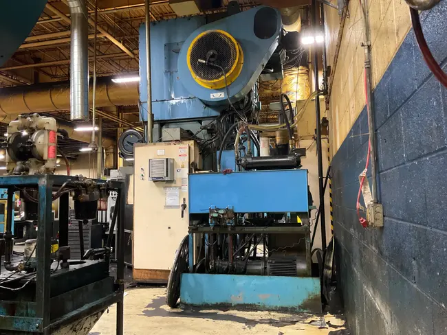 CINCINNATI 600-R-3 600 TON SIZING PRESS - undefined
