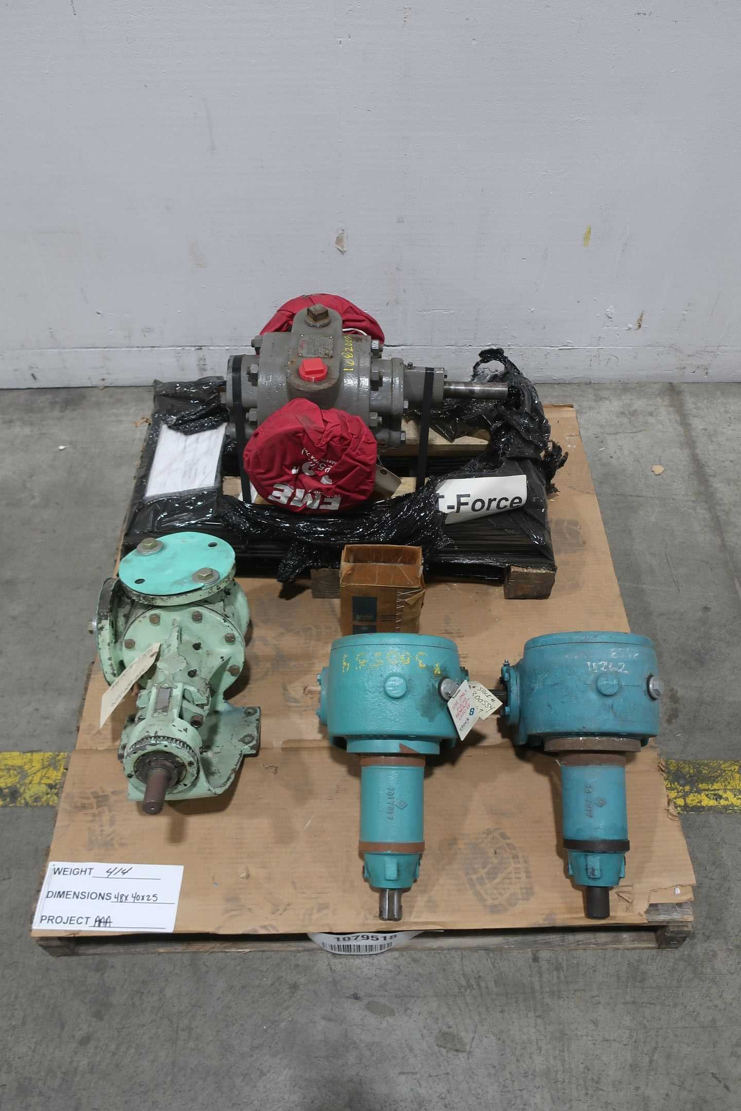 1 PALLET OF ASSORTED GEAR PUMPS - GEAR PUMP