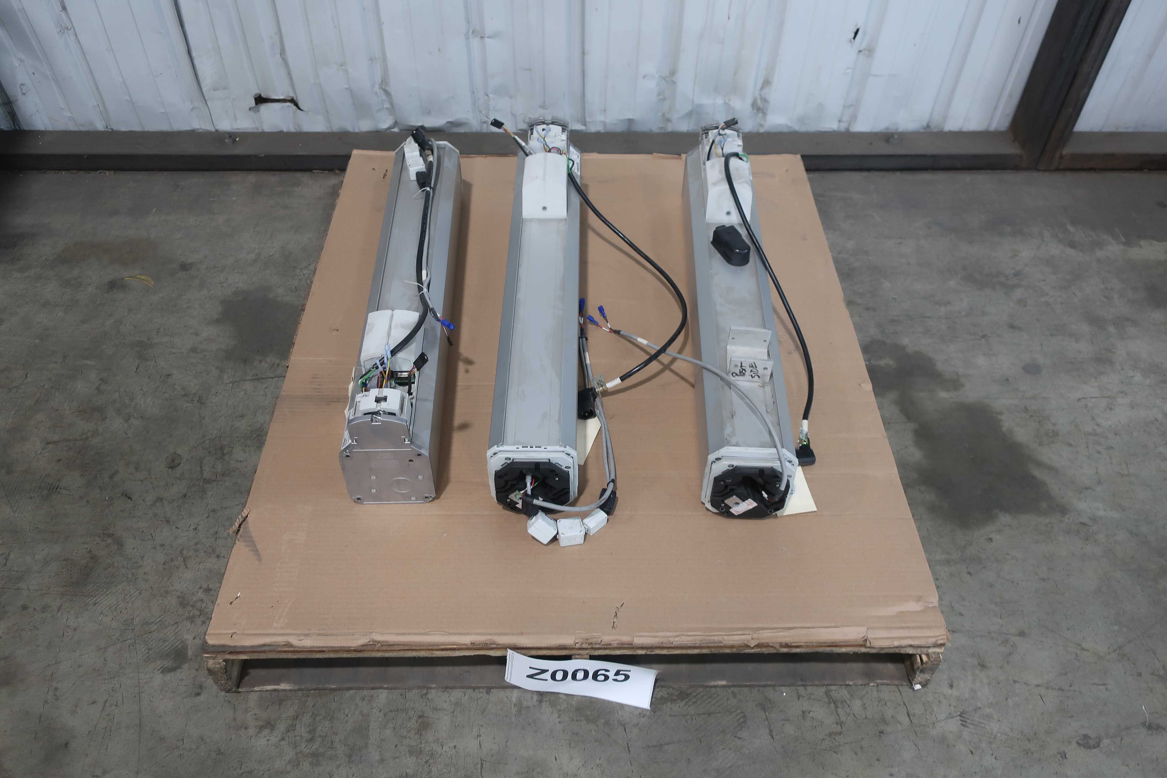 LOT OF 3 SKF TFG50-237000CH-000 LINEAR ACTUATION SYSTEMS - AUTOMATION & CONTROLS