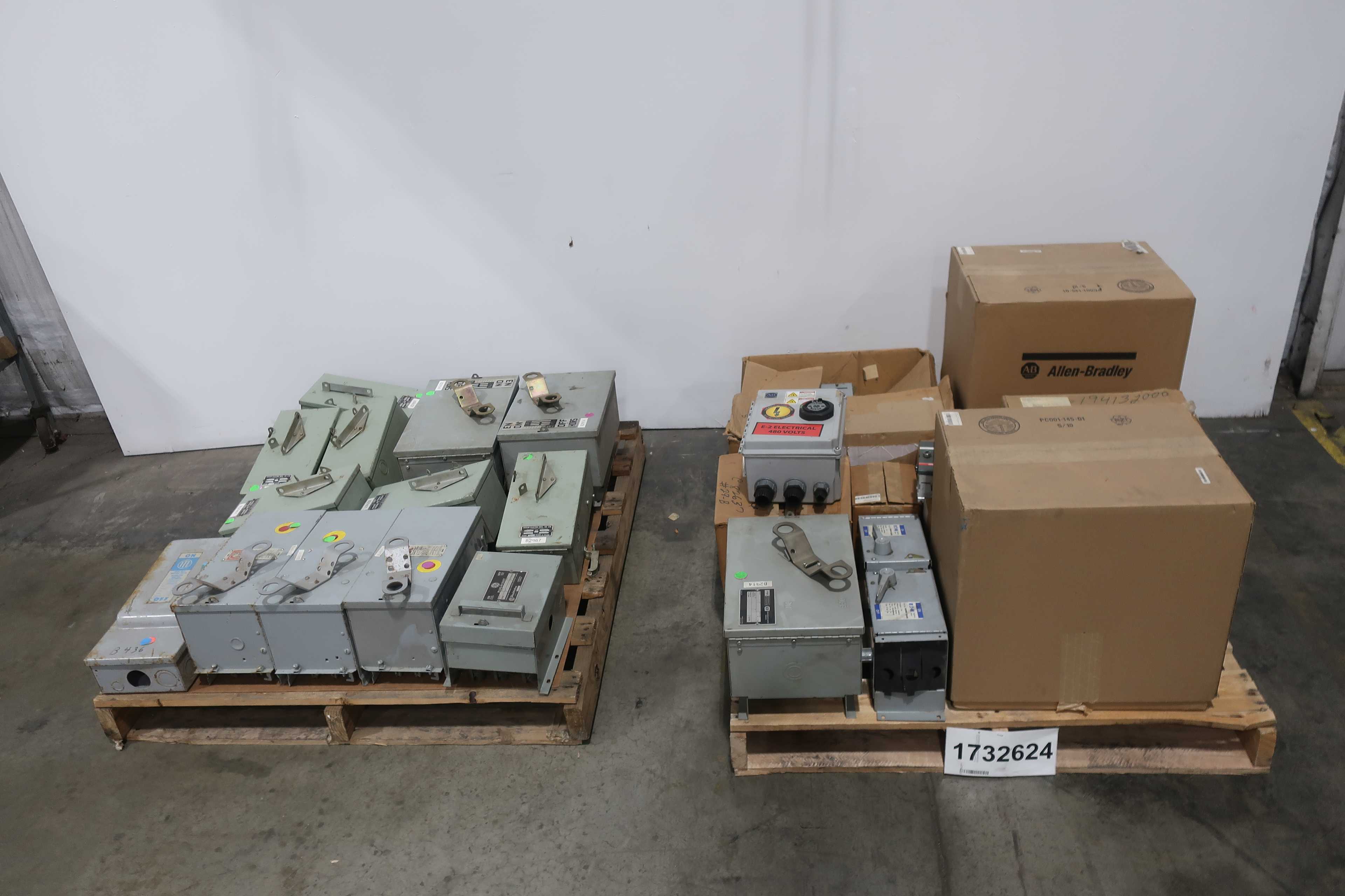 SKU 1732624 - 2 PALLETS OF ASSORTED DISCONNECT SWITCHES - DISCONNECT SWITCHES