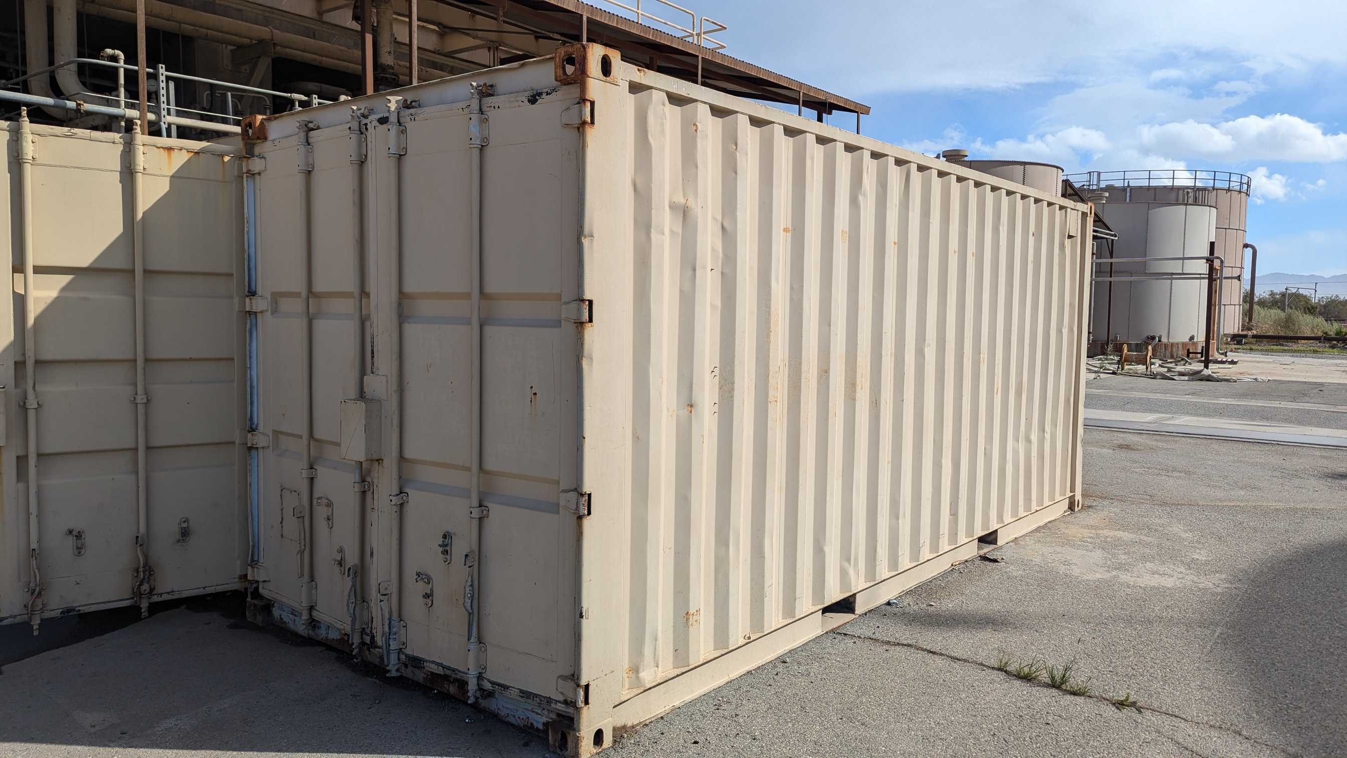 20' STORAGE CONTAINER