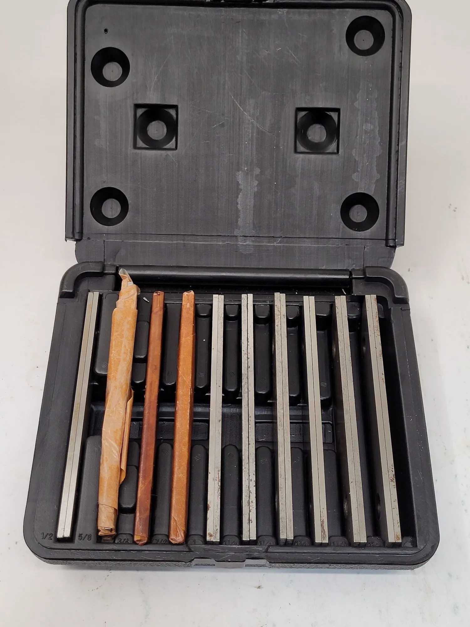 UNKNOWN BRAND 10 PAIR PARALLEL SET, 1/8″ THICKNESS, 1/2″ MIN TO 1-5/8″ MAX HEIGHT, 6IN LONG - MACHINE TOOLING