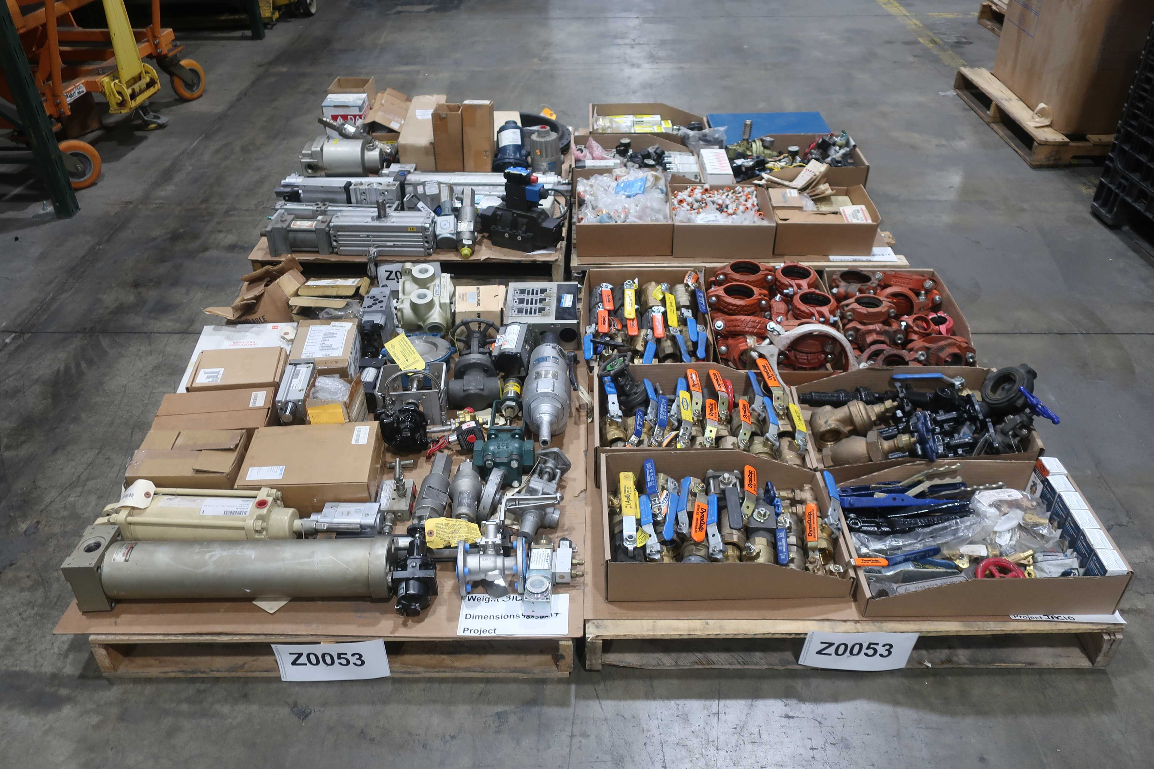 4 PALLETS OF ASSORTED HYDRAULIC, PNEUMATIC, AND MANUAL VALVES AND CYLINDERS