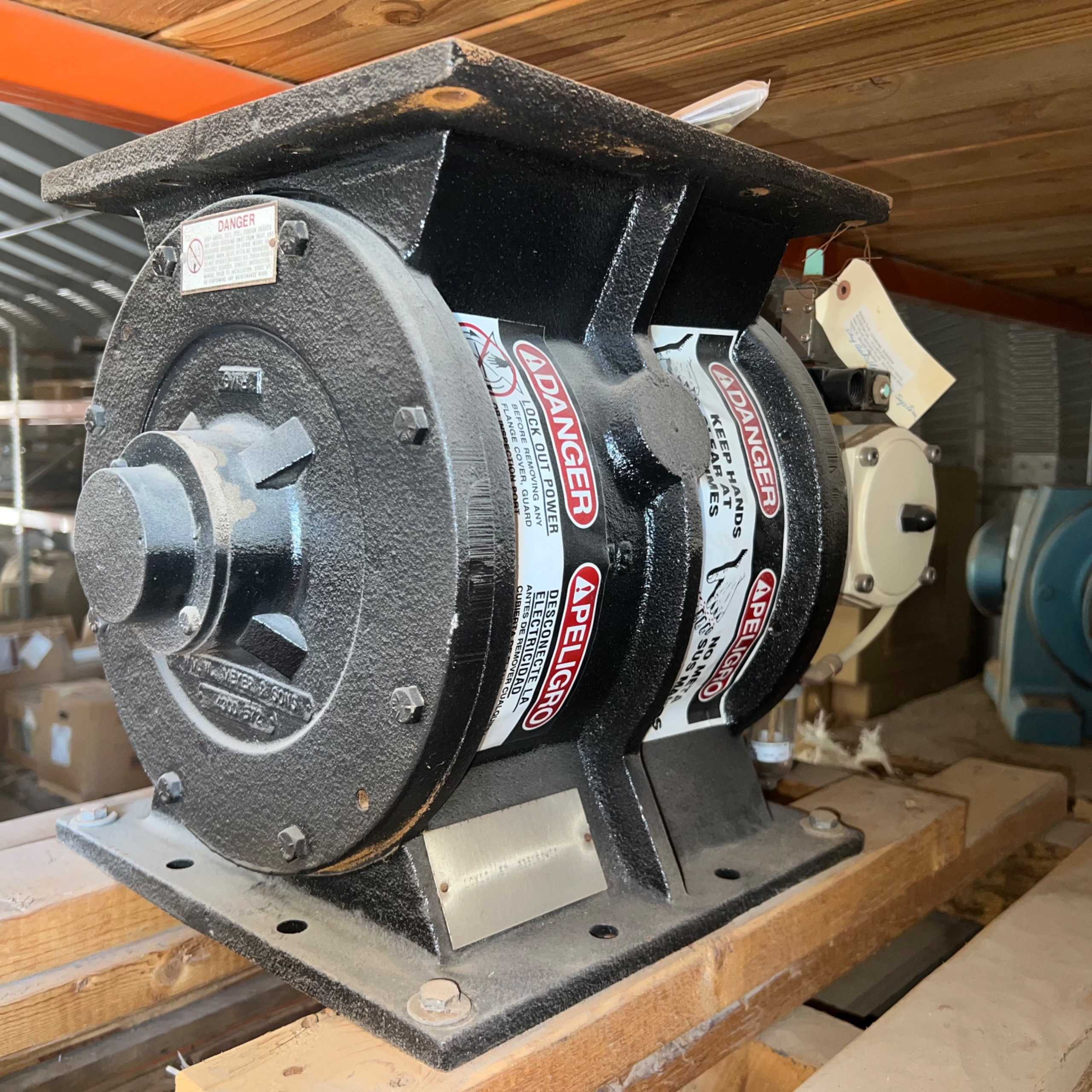 ROTARY AIRLOCK VALVE - ROTARY AIRLOCK VALVE