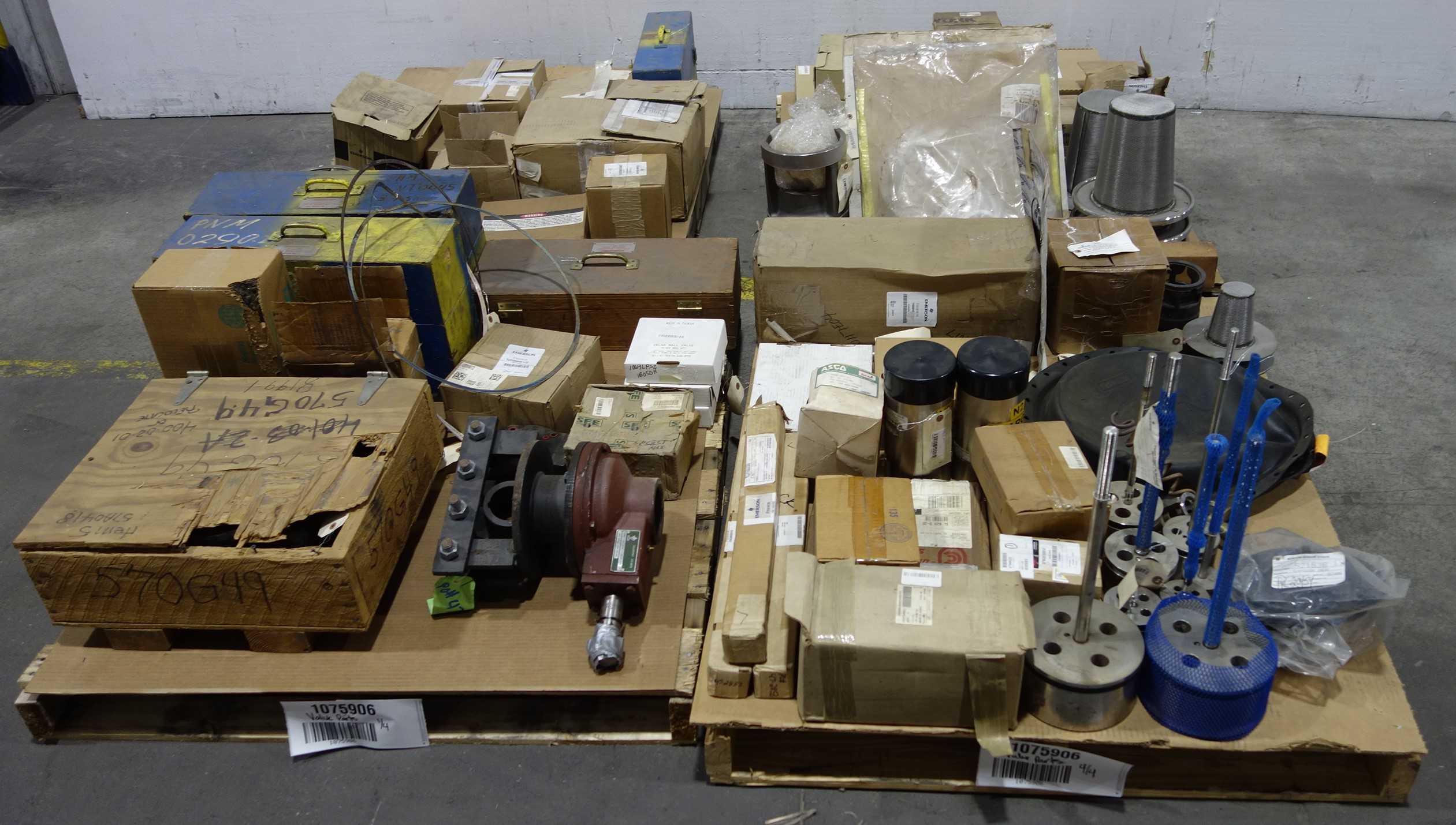 4 PALLETS OF ASSORTED VALVE PARTS AND ACCESSORIES - VALVE PARTS & ACCESSORIES