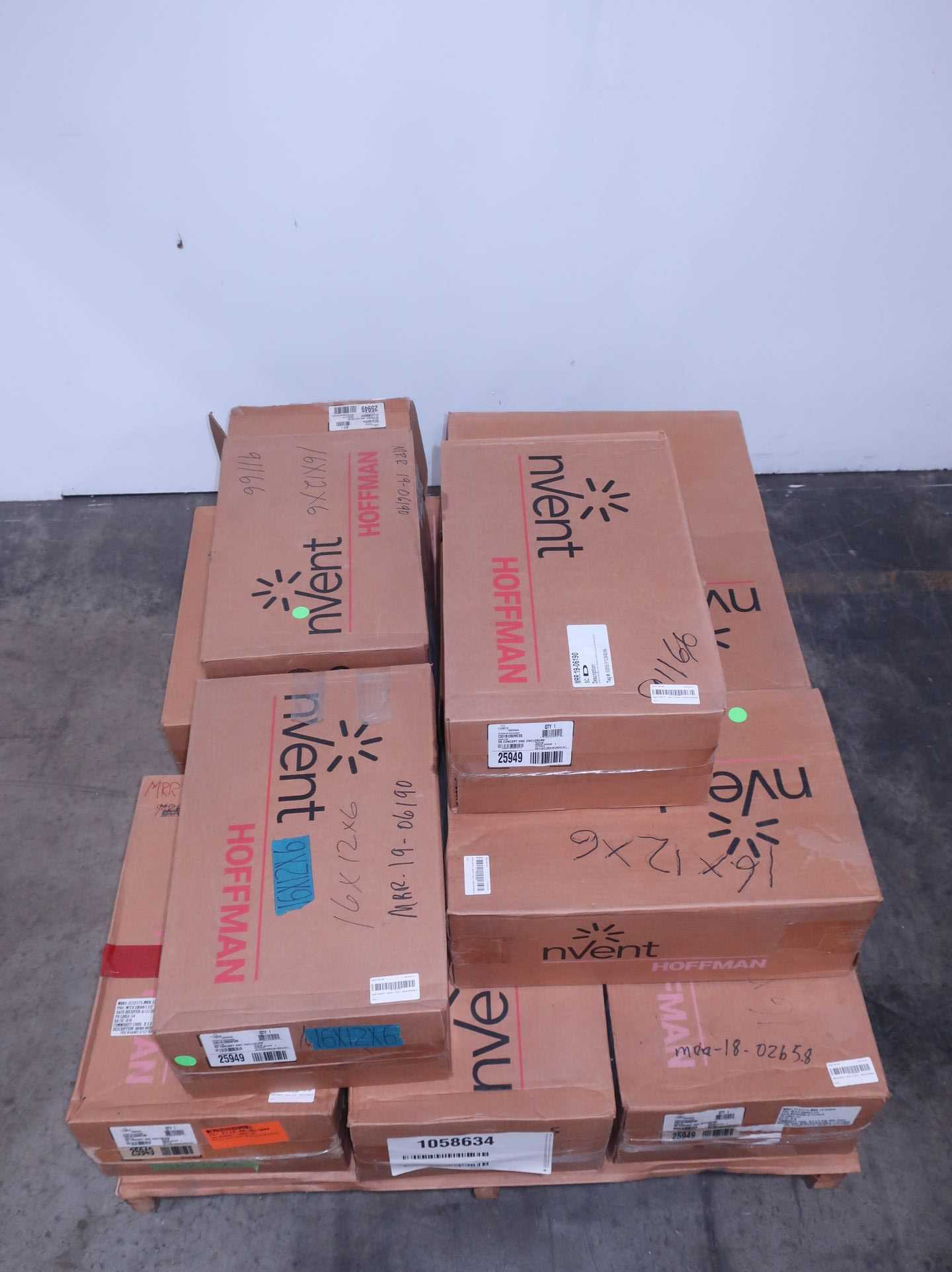 SKU 1058634 - PALLET OF HOMMAN SS CONCEPT EMC ENCLOSURES - ELECTRICAL ENCLOSURES