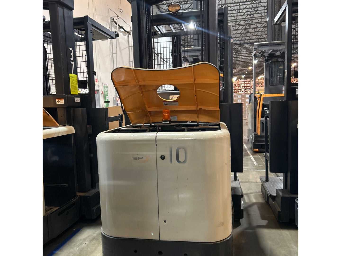 CROWN SP4050-30 ORDER PICKER - ORDER PICKER