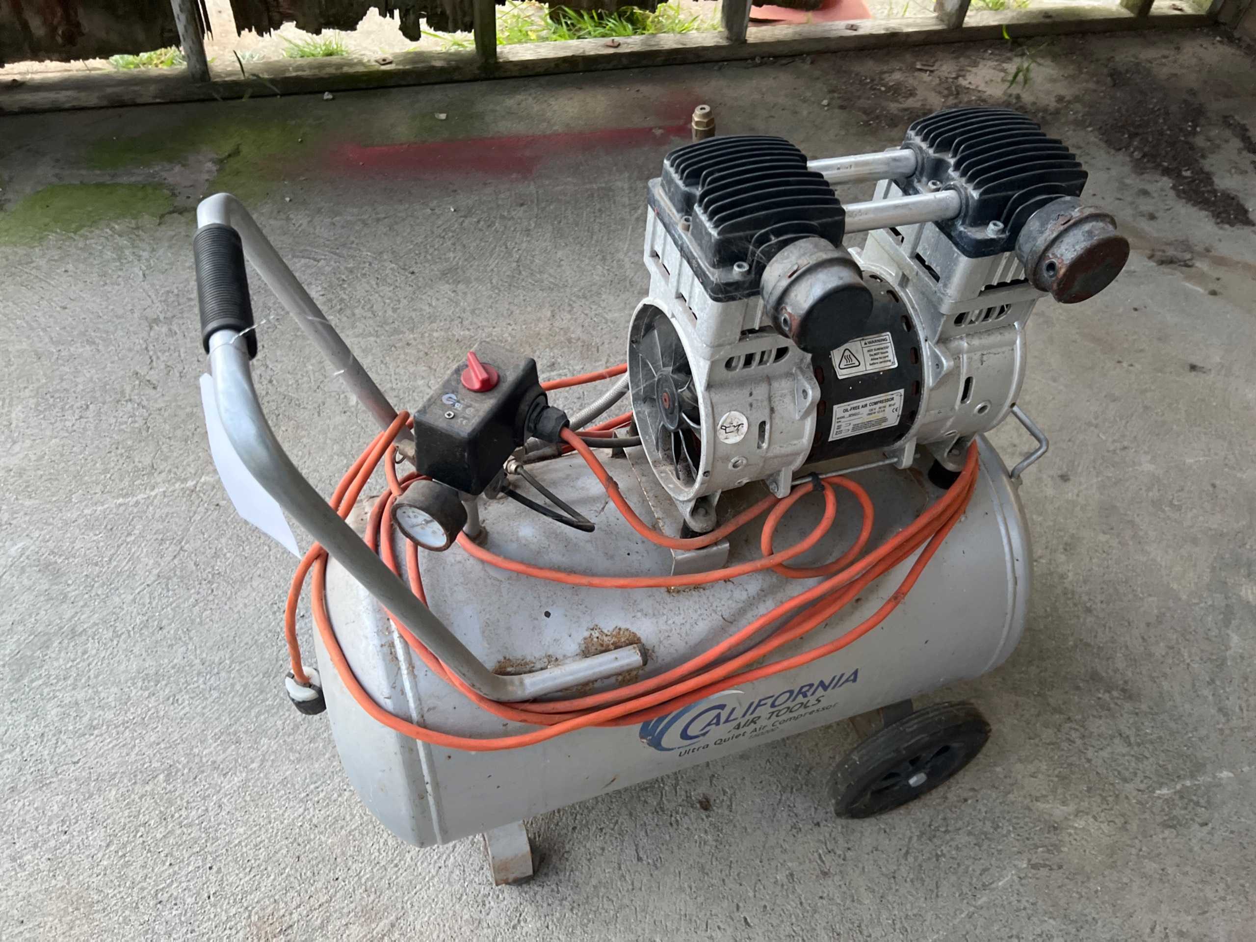 CALIFORNIA AIR TOOLS 15020C PORTABLE AIR COMPRESSOR - PORTABLE AIR COMPRESSORS