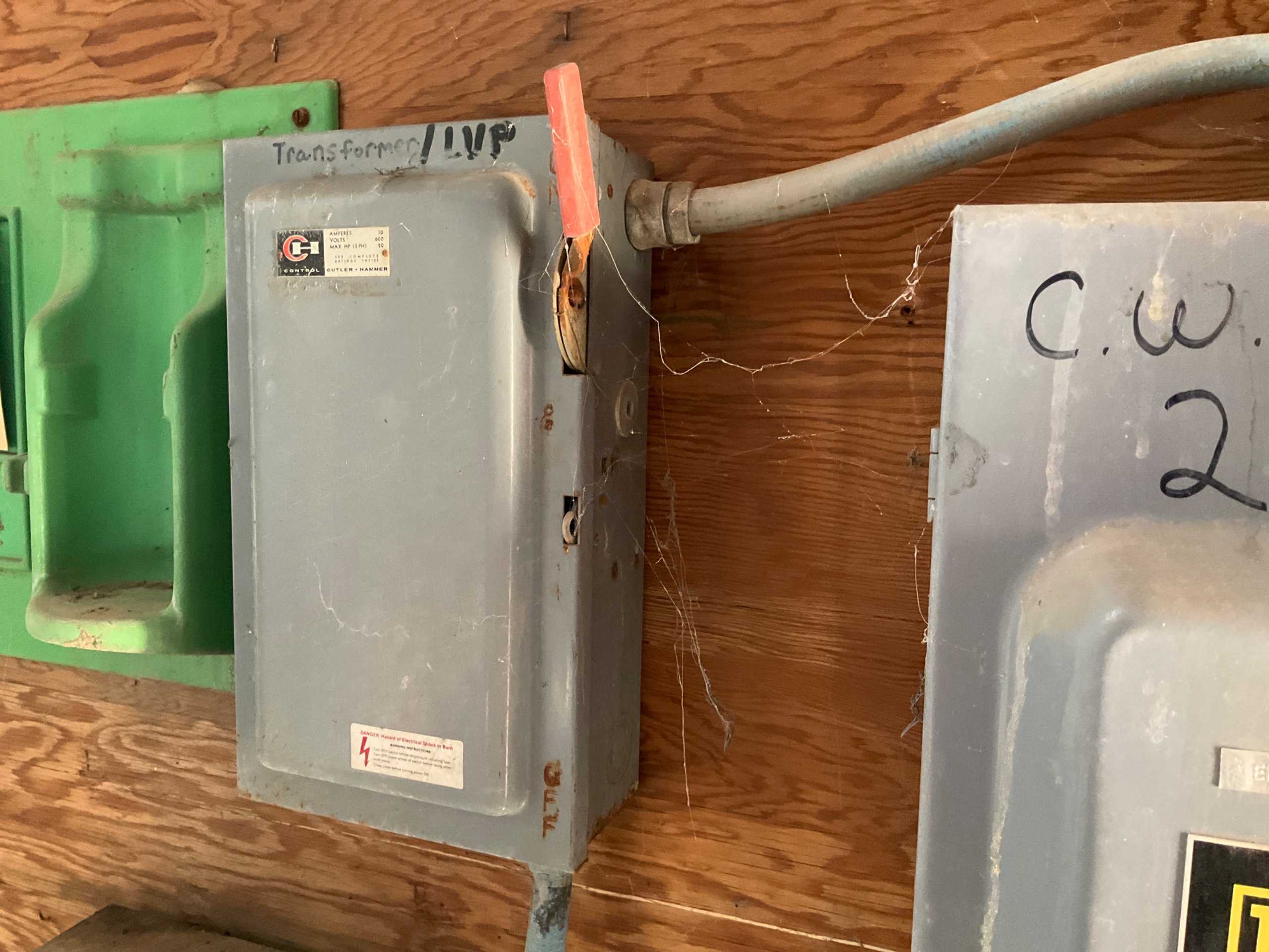 QTY 11: SAFETY SWITCH - SAFETY SWITCH