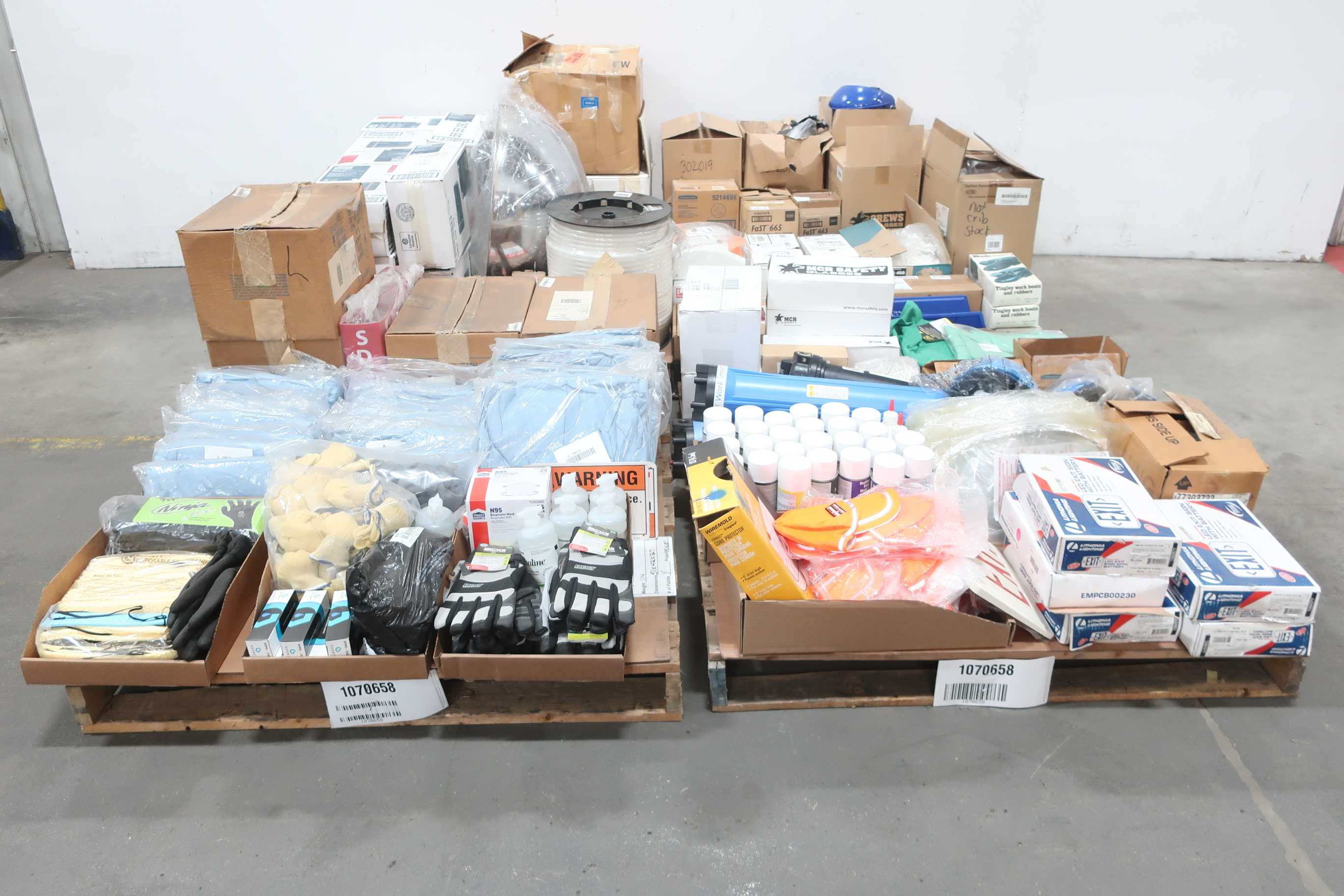 4 PALLETS OF ASSORTED PPE