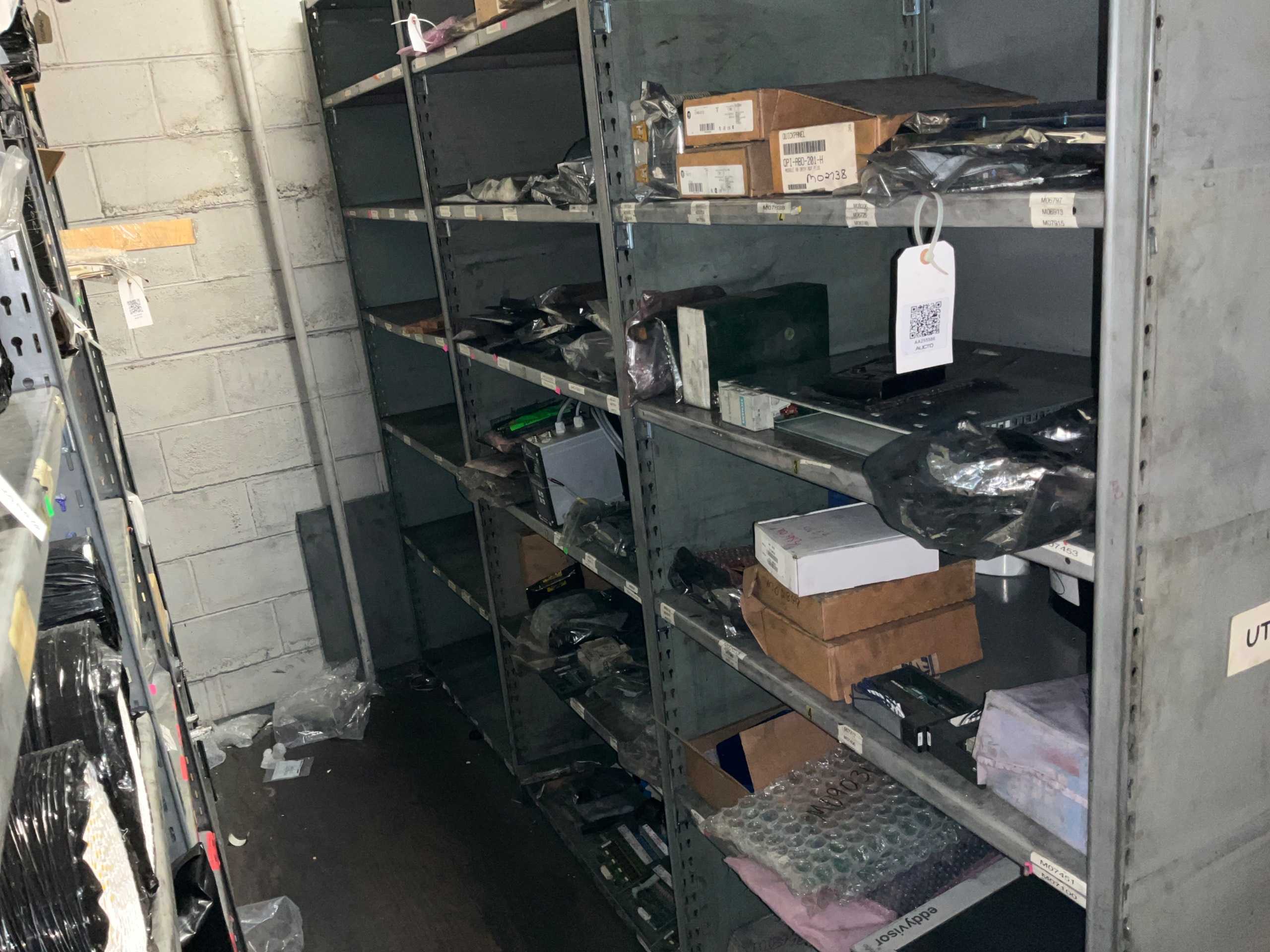 BULK QTY OF AUTOMATION & CONTROLS - AUTOMATION & CONTROLS