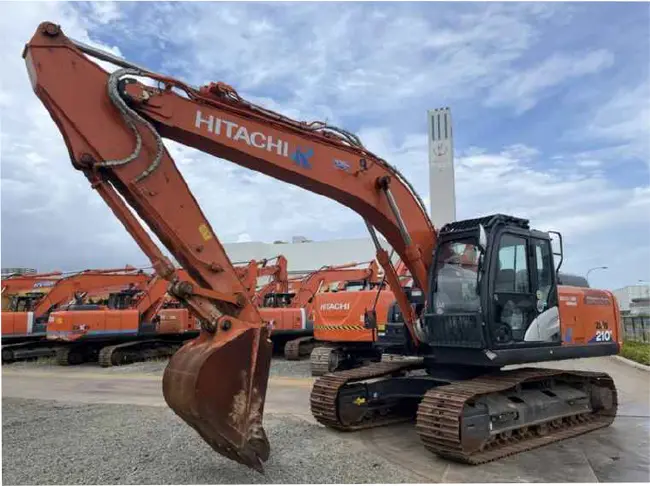 2021 HITACHI ZX210K-6 CRAWLER EXCAVATOR - undefined