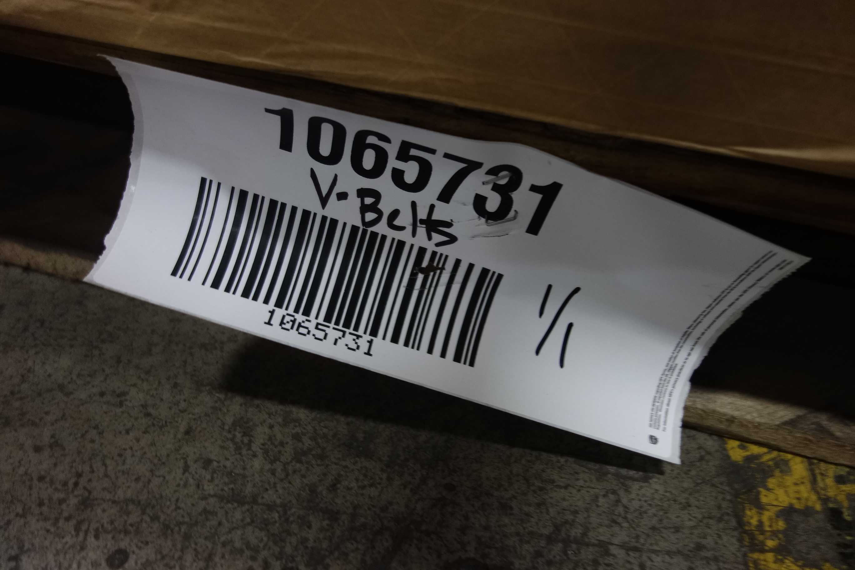 PALLET OF ASSORTED V BELTS - BELTS