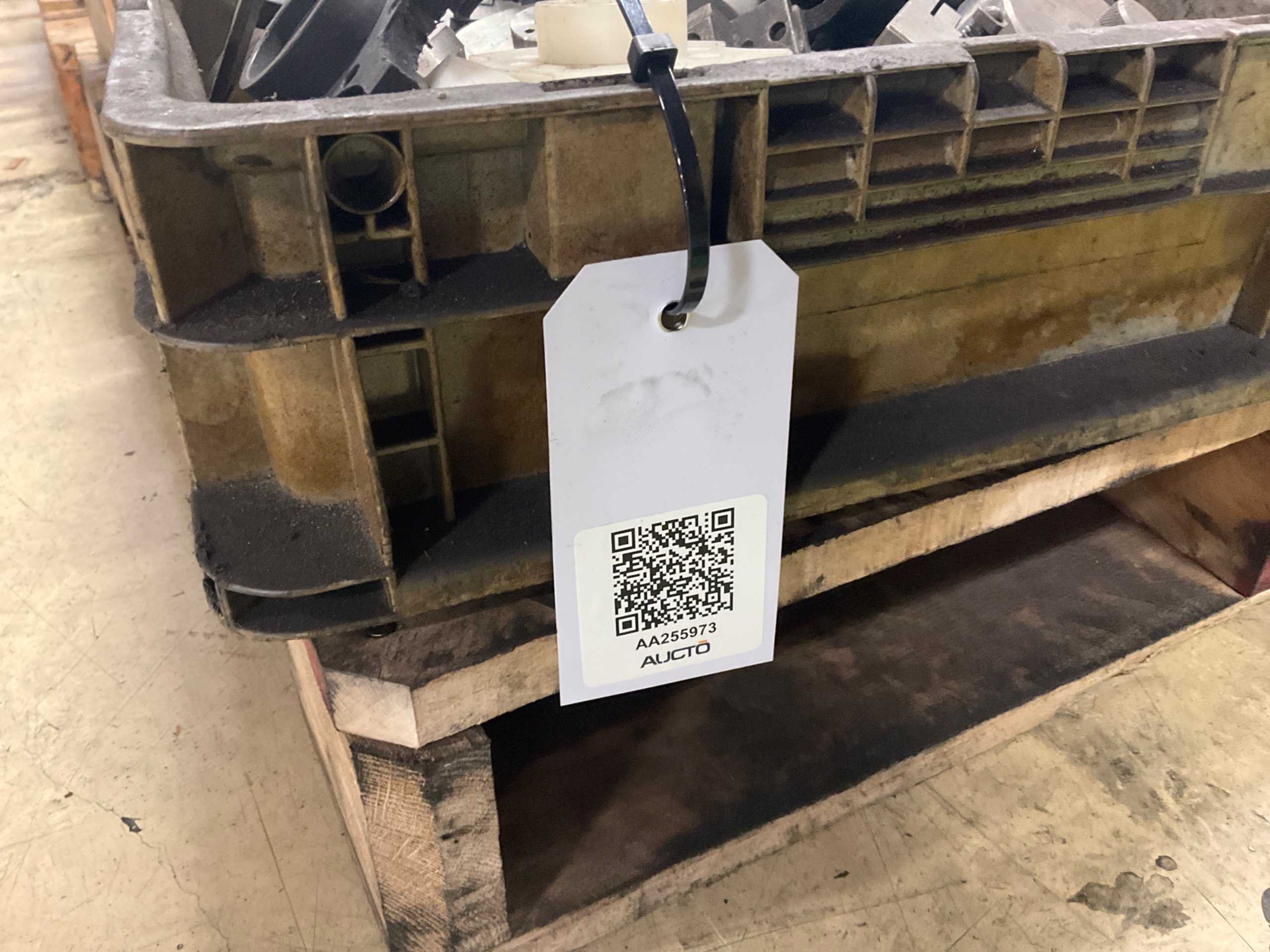 BULK QTY OF PRESS PARTS - PRESS BRAKE TOOLING