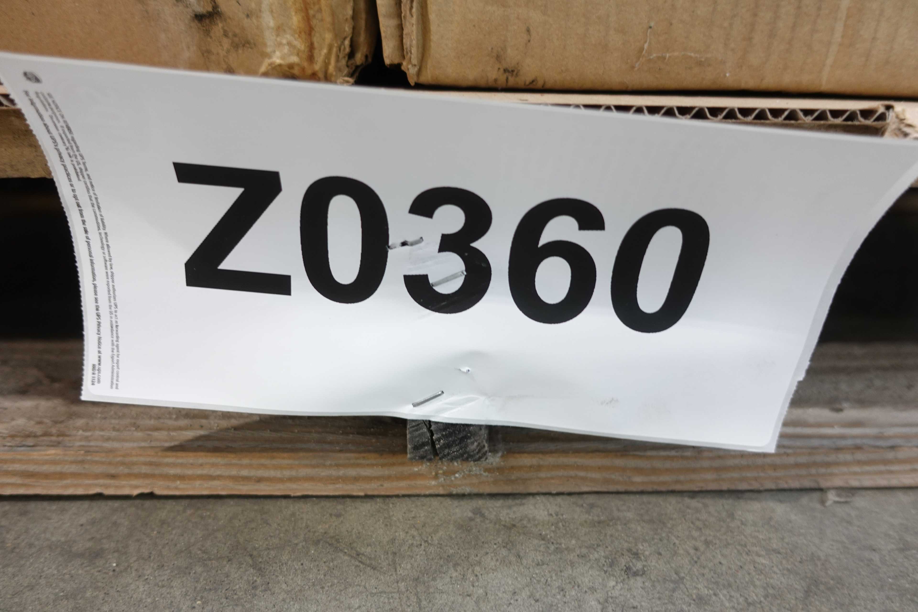 PALLET OF EAST ELECTRICAL SUPPLY SK-400SI STEEL SET SCREW 4 IN COUPLINGS - CONDUIT