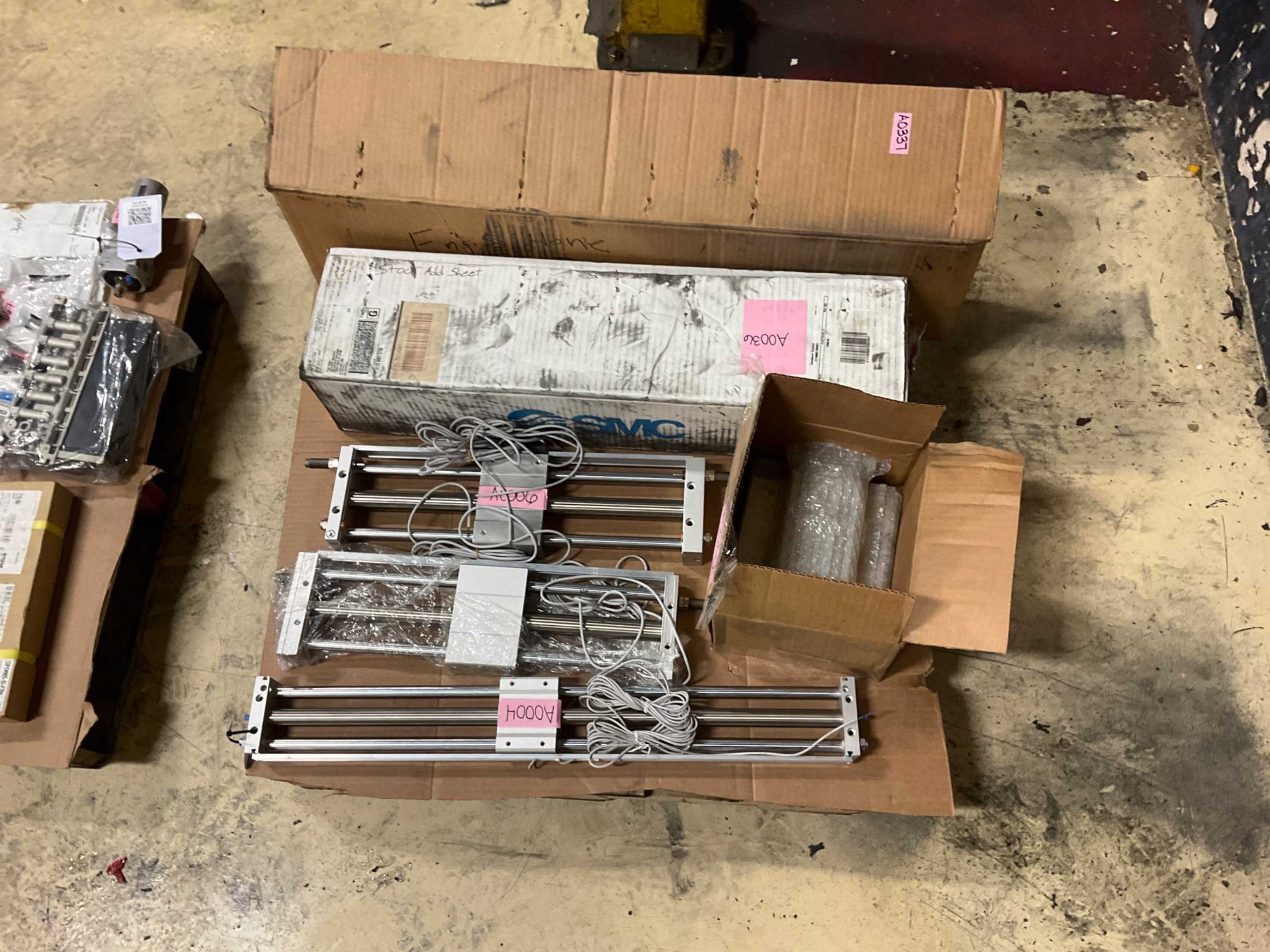 BULK QTY OF INDUSTRIAL PARTS - INDUSTRIAL PARTS