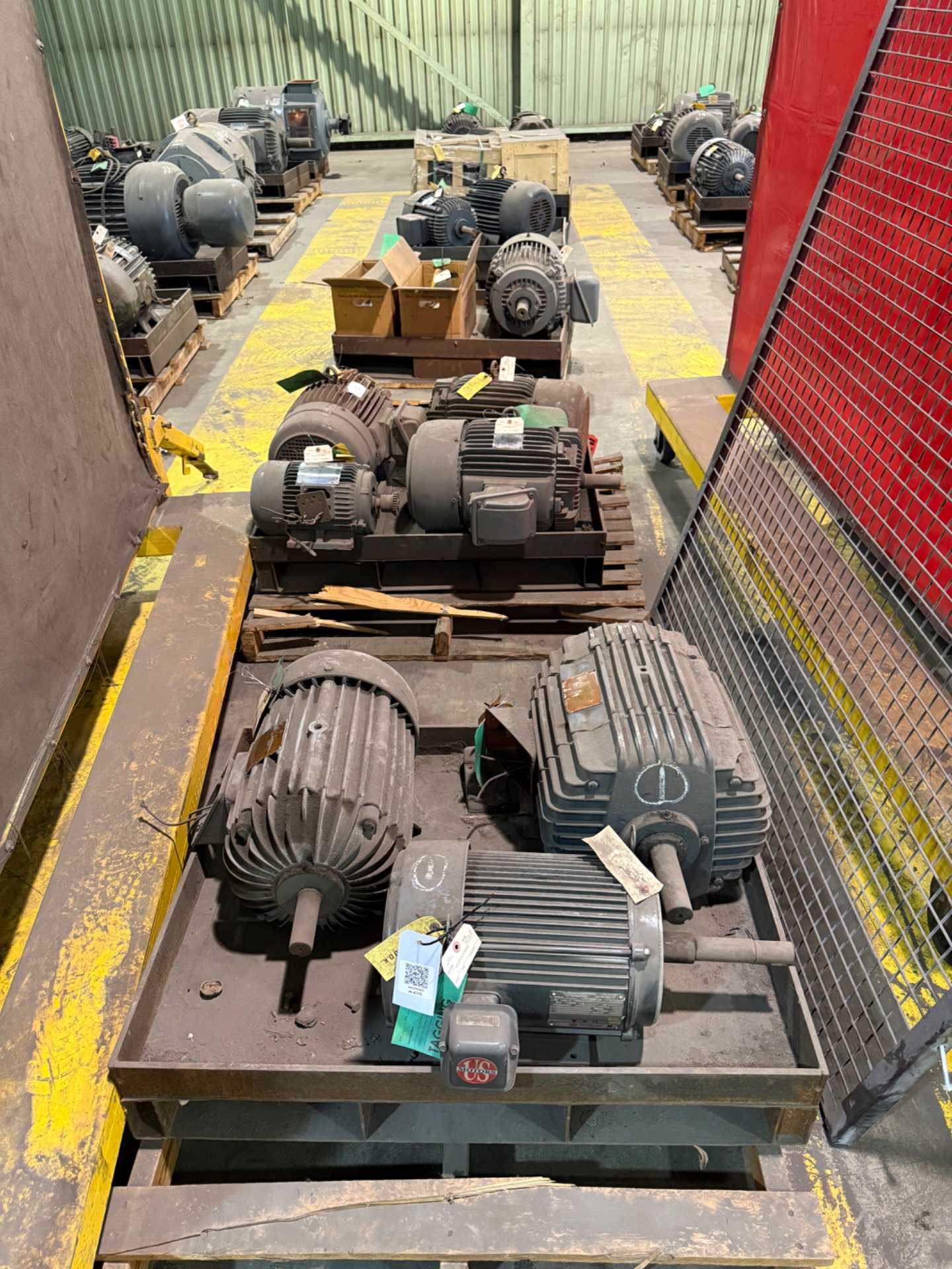 BULK QTY OF ELECTRIC MOTORS - ELECTRIC MOTORS