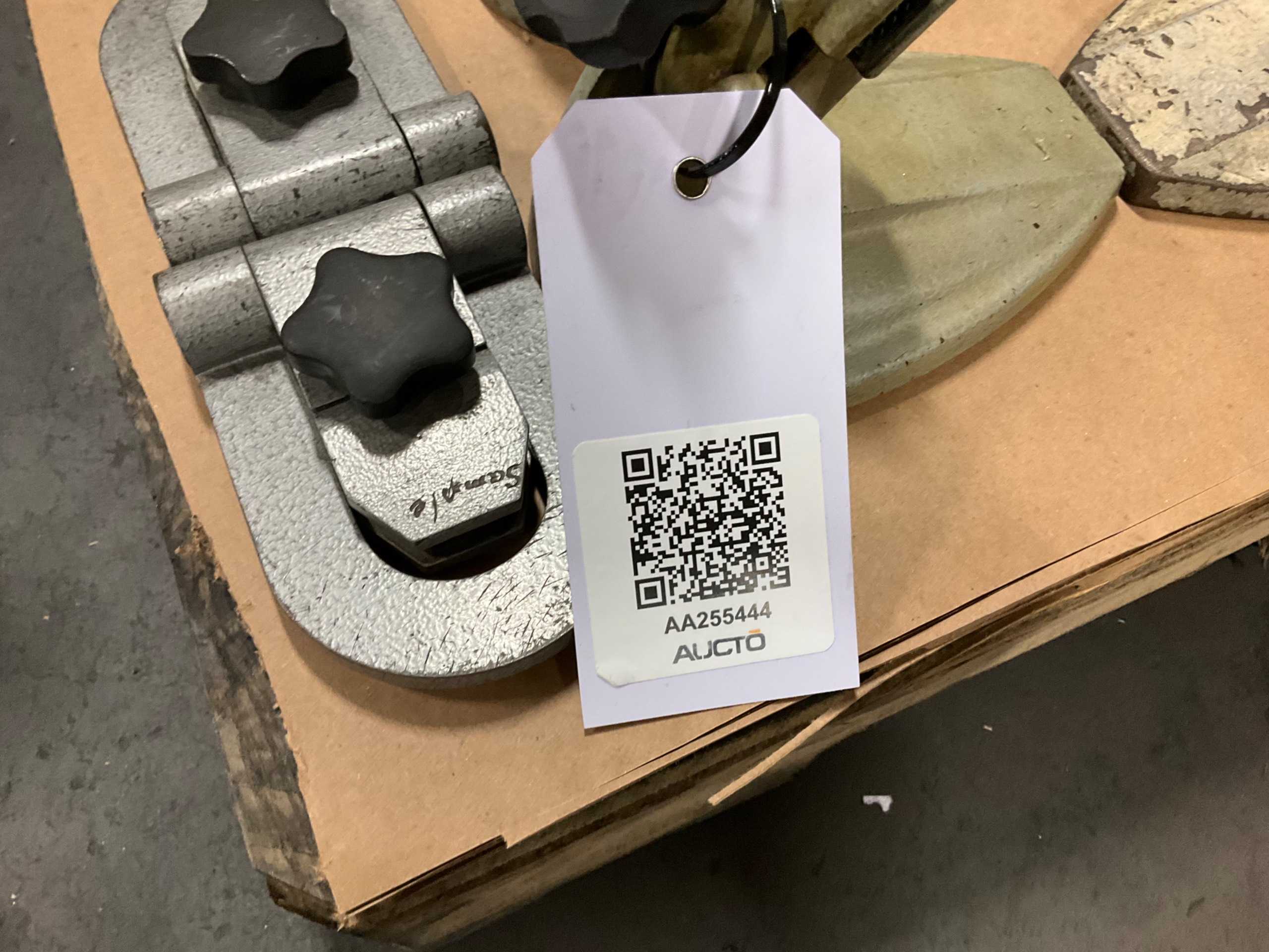BULK QTY OF SURFACE GRINDER FIXTURES & WHEEL DRESSERS - TOOLS