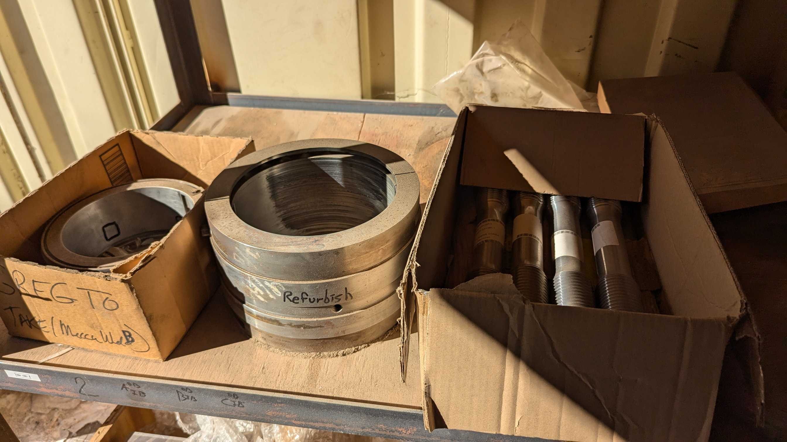 CONTENTS OF CONTAINER - INDUSTRIAL PARTS