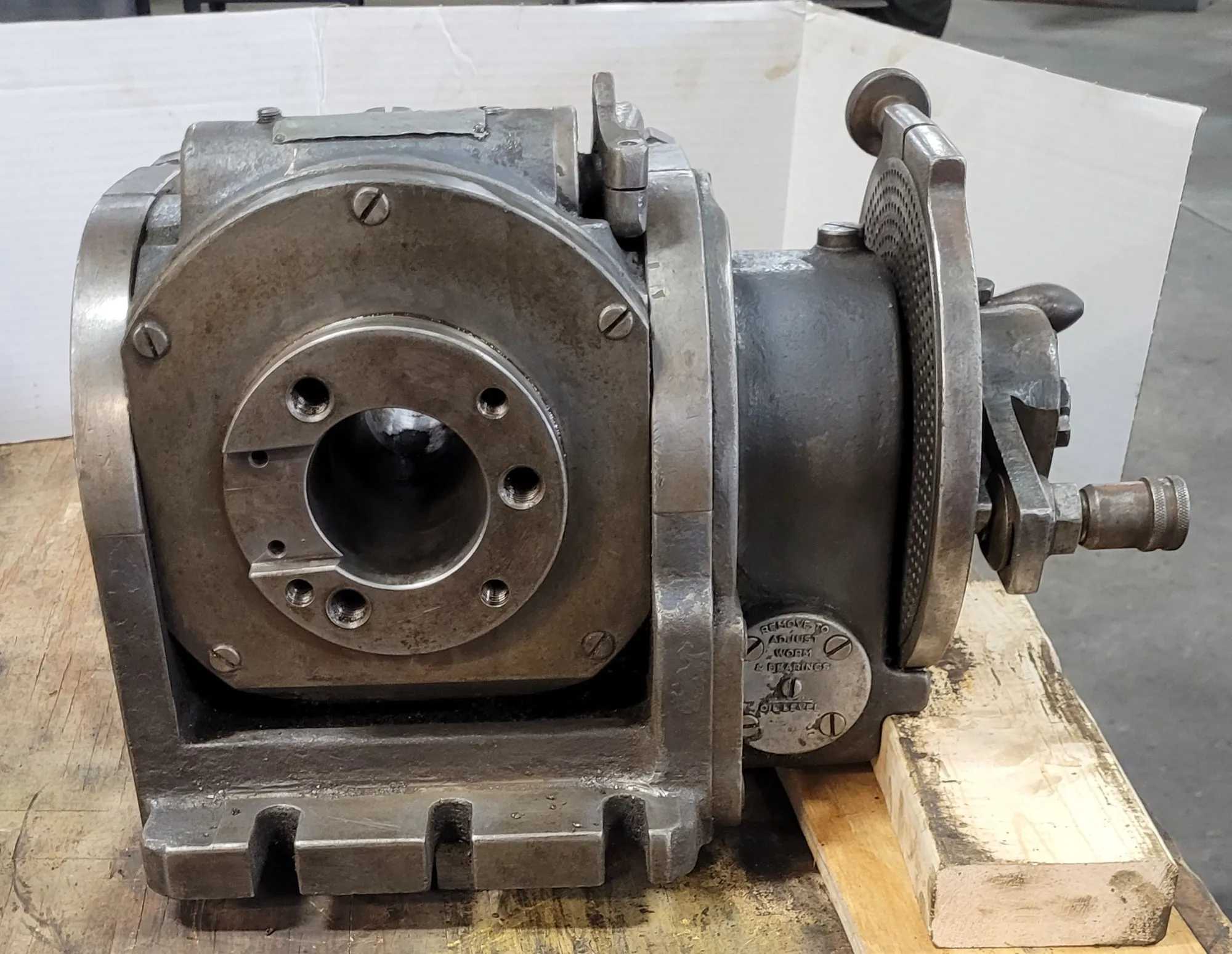 KEARNEY & TRECKER DIVIDING HEAD - MACHINE TOOLING