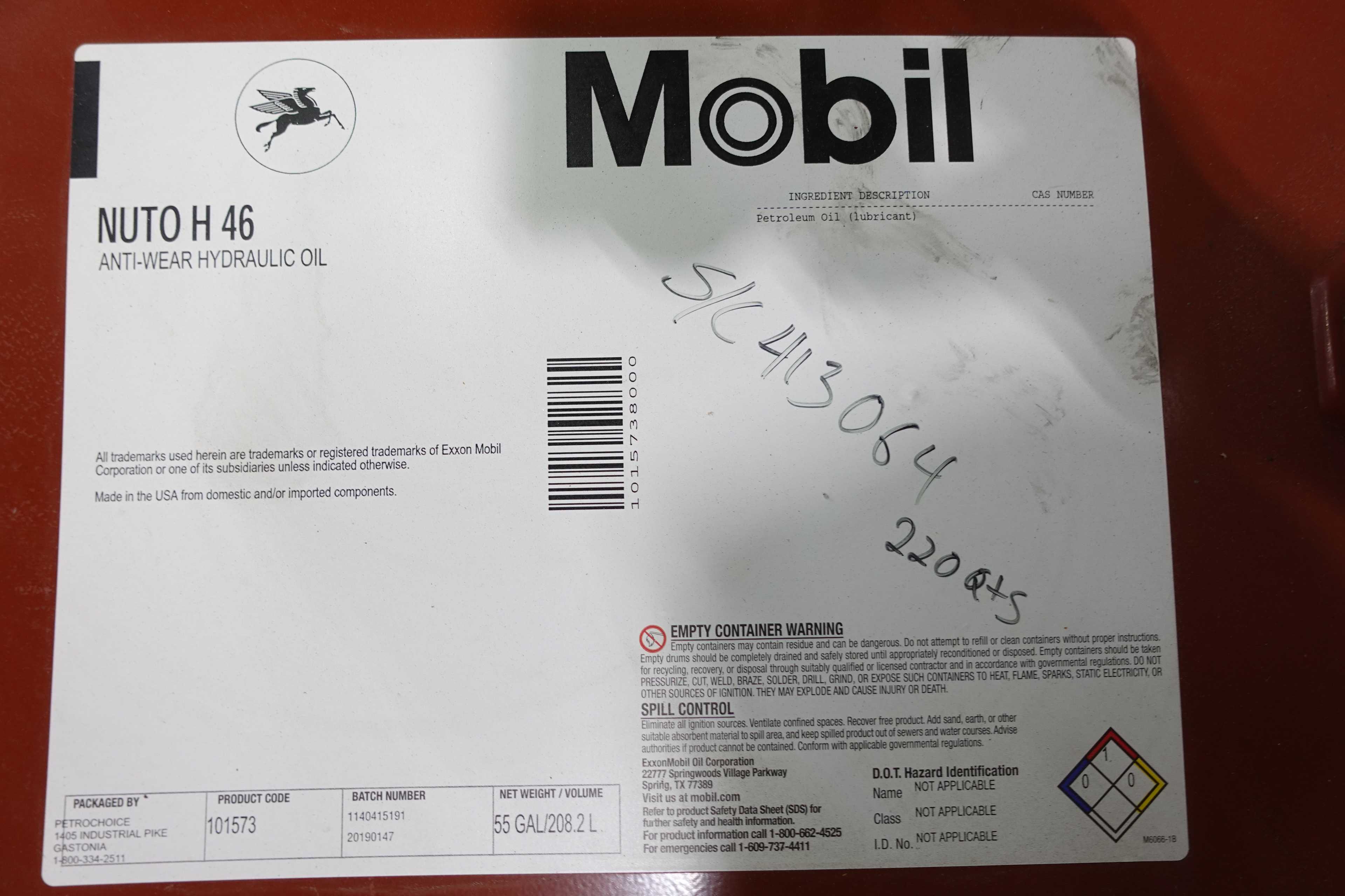 LOT OF 4 DRUMS OF ASSORTED MOBIL ANTI-WEAR HYDRAULIC OIL - MISCELLANEOUS