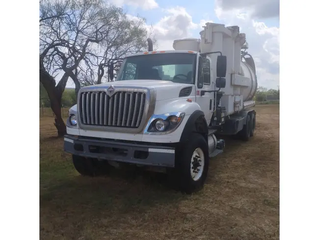 2009 VACTOR 2100 COMBINATION SEWER CLEANING TRUCK - INTERNATIONAL - undefined