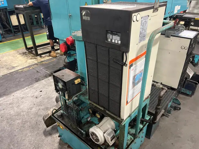 IZUMI KINZOKU KN-312B CYLINDRICAL GRINDER - undefined