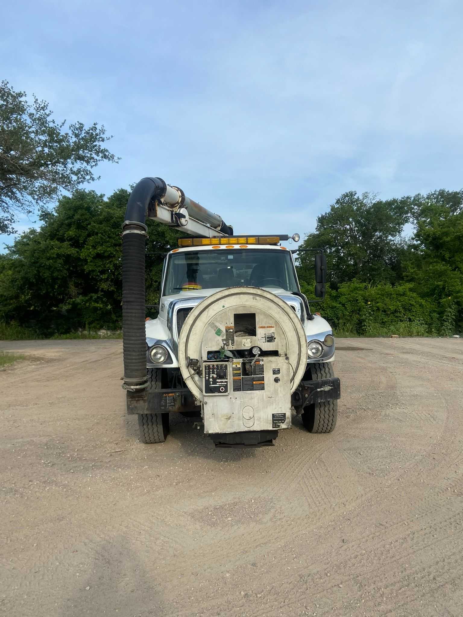 2008 INTERNATIONAL SF625 WORKSTAR 7400 HYDRO EXCAVATOR TRUCK - HYDRO EXCAVATOR TRUCKS