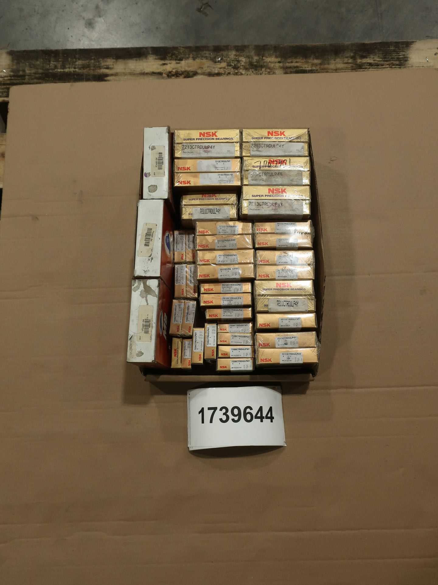 SKU 1739644 - TOTE OF ASSORTED PRECISION BEARINGS, NSK, MB MANUFACTURING, MOUNTED SKU 1739644 - TOTE OF ASSORTED PRECISION BEARINGS, NSK, MB MANUFACTURING, MOUNTED
