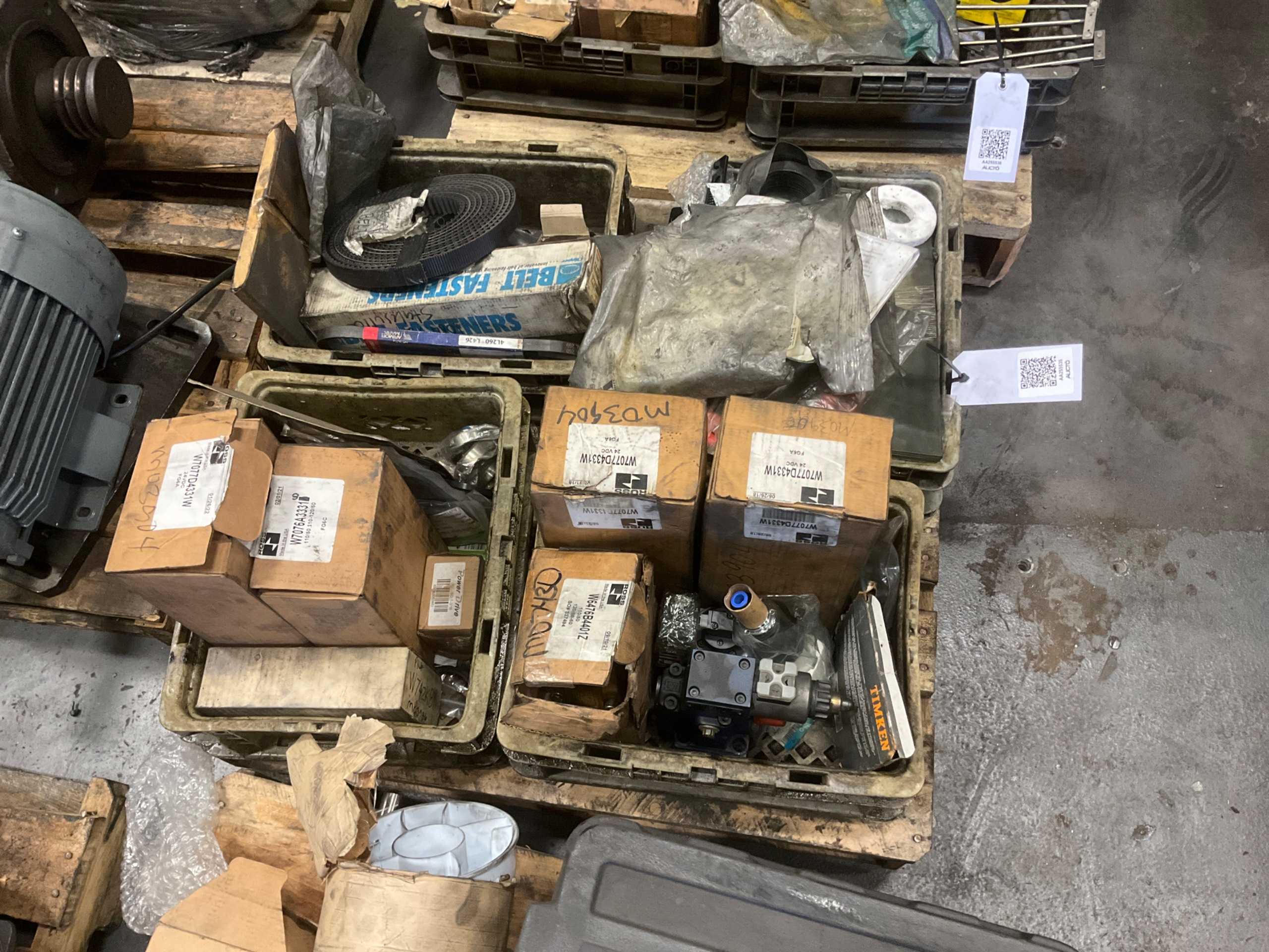 BULK QTY OF INDUSTRIAL PARTS - INDUSTRIAL PARTS
