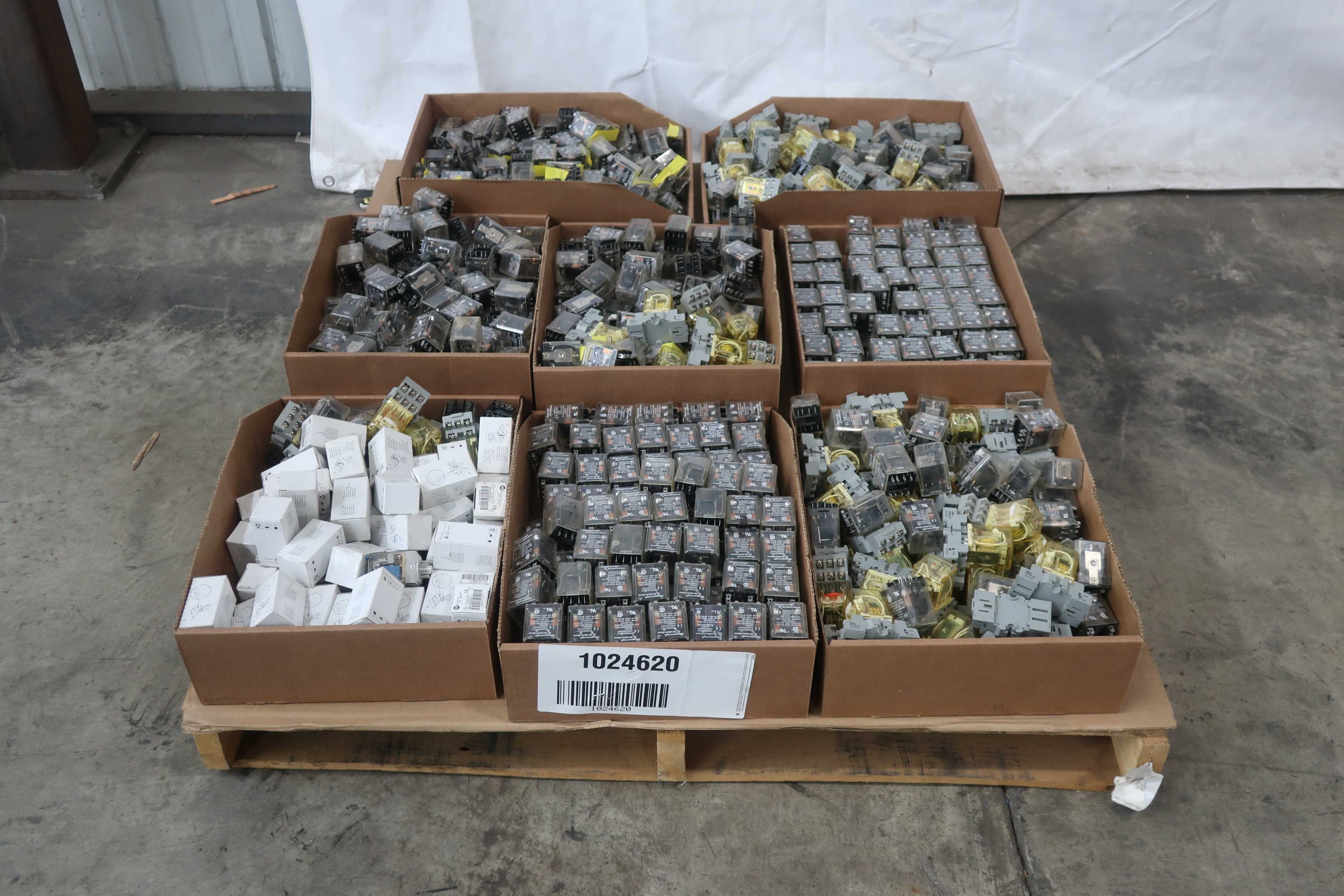 BULK QTY OF CONTROL RELAYS - 