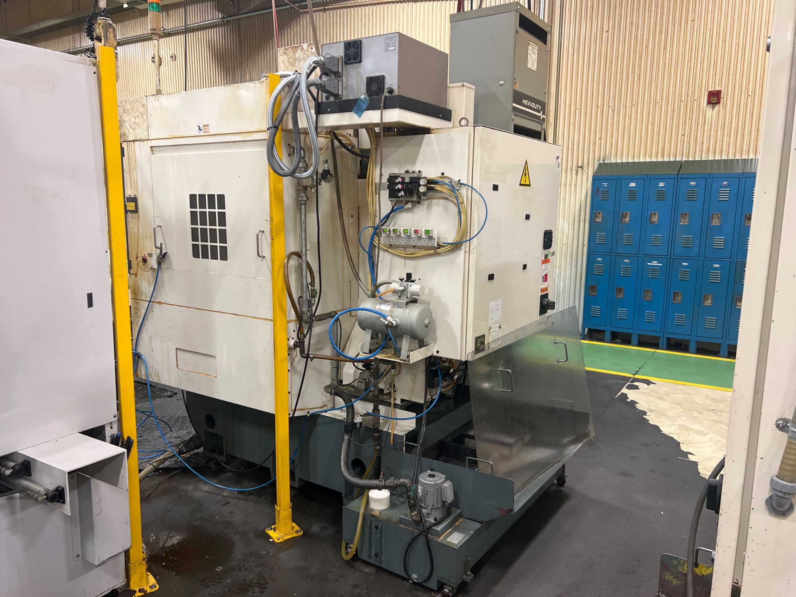 2011 TOYOSK TVT313M1 MACHINING CENTER - CNC MACHINING CENTERS