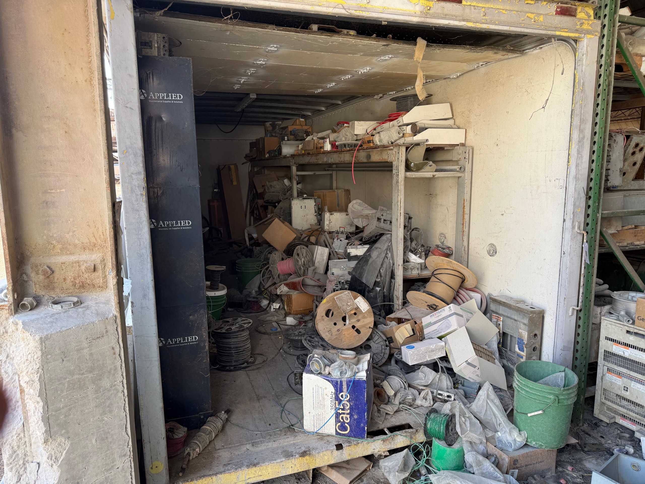 CONTENTS OF CONTAINER WITH INDUSTRIAL PARTS - INDUSTRIAL PARTS