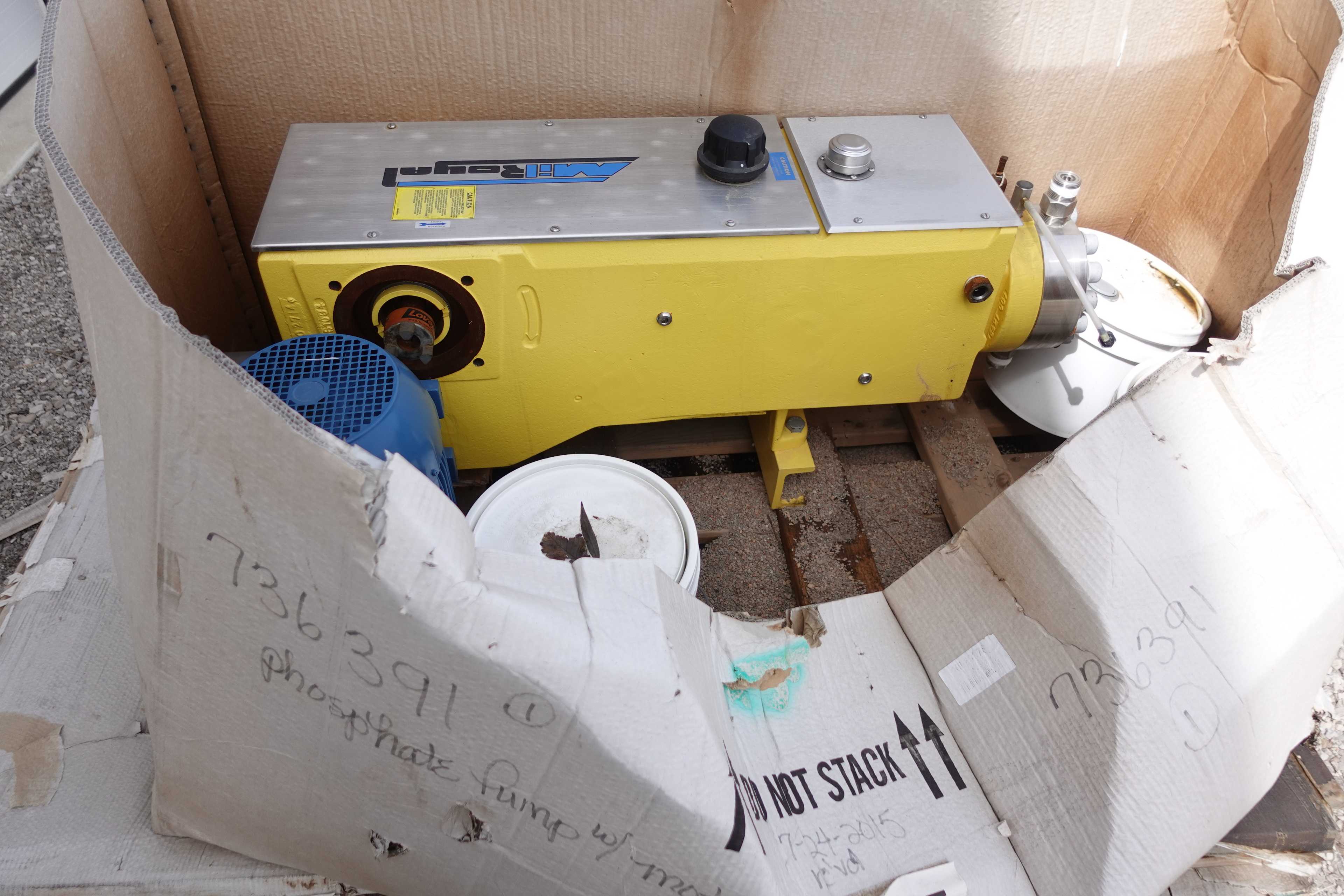 SKU 1761564 - MILTON ROY 30.700 GPH METERING PUMP - METERING PUMP