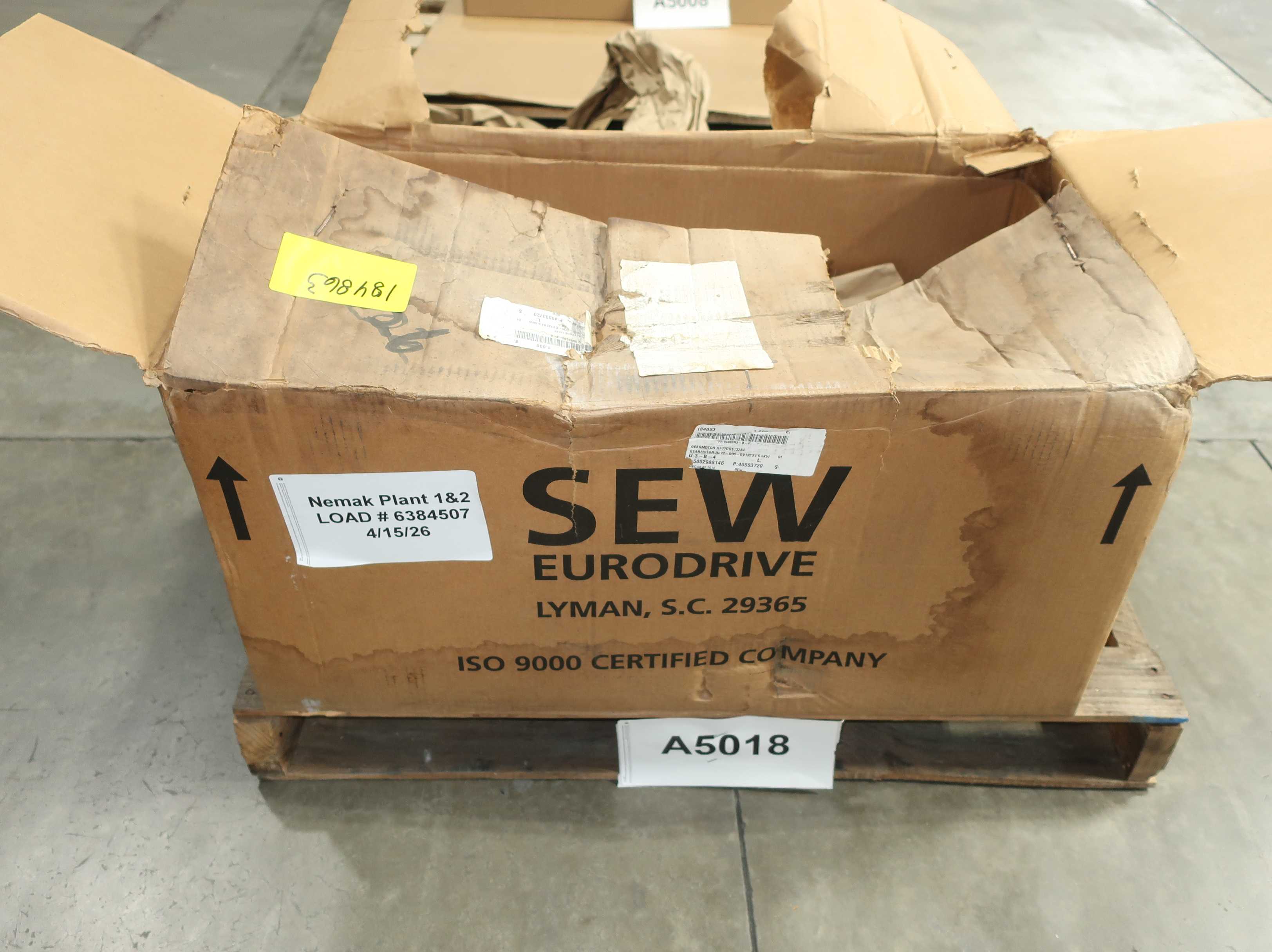 SEW EURODRIVE RF77DRE132S4 GEARMOTOR - GEARMOTOR