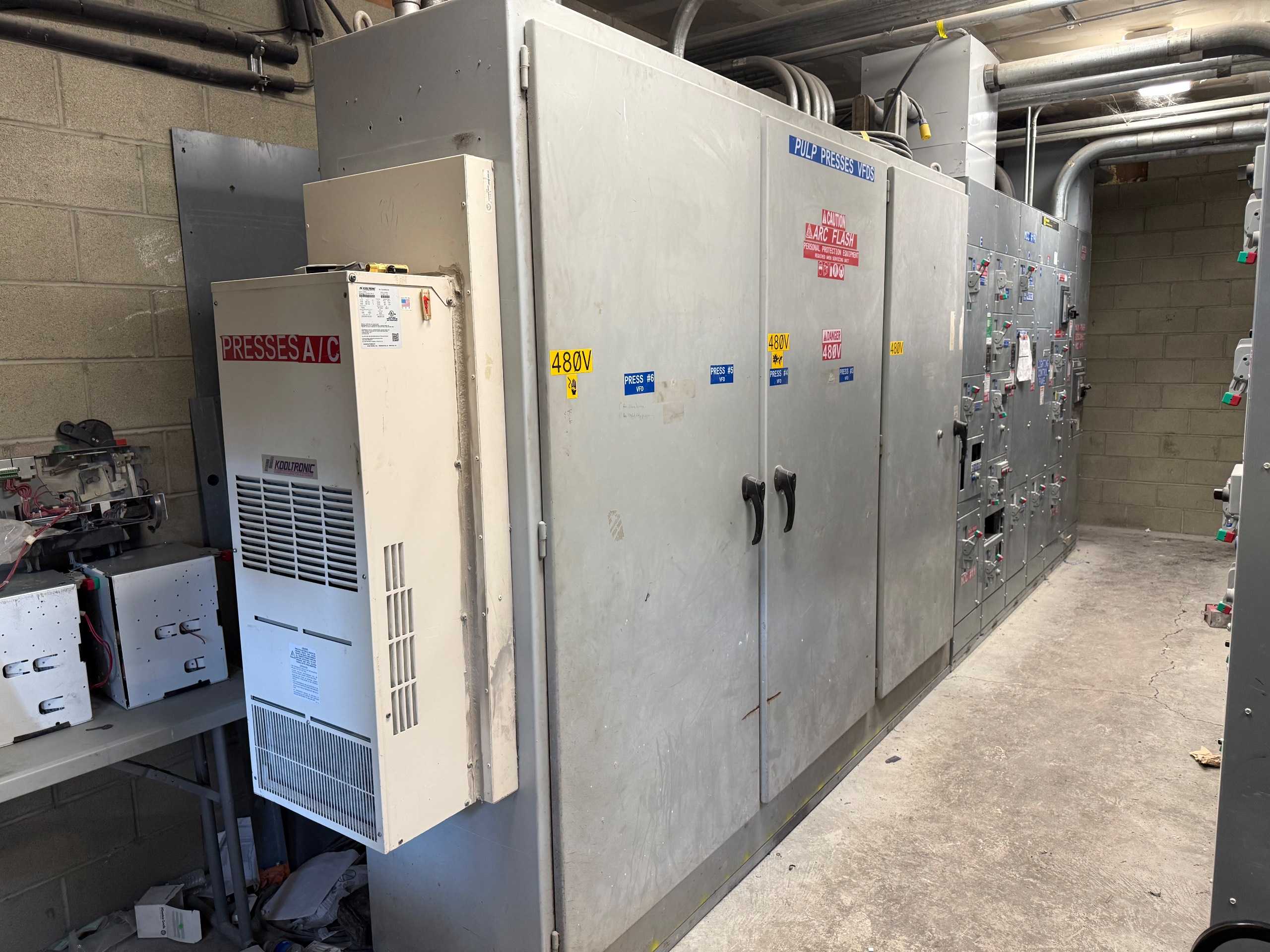 BULK QTY OF CONTENTS OF ELECTRICAL ROOM - ELECTRICAL EQUIPMENT