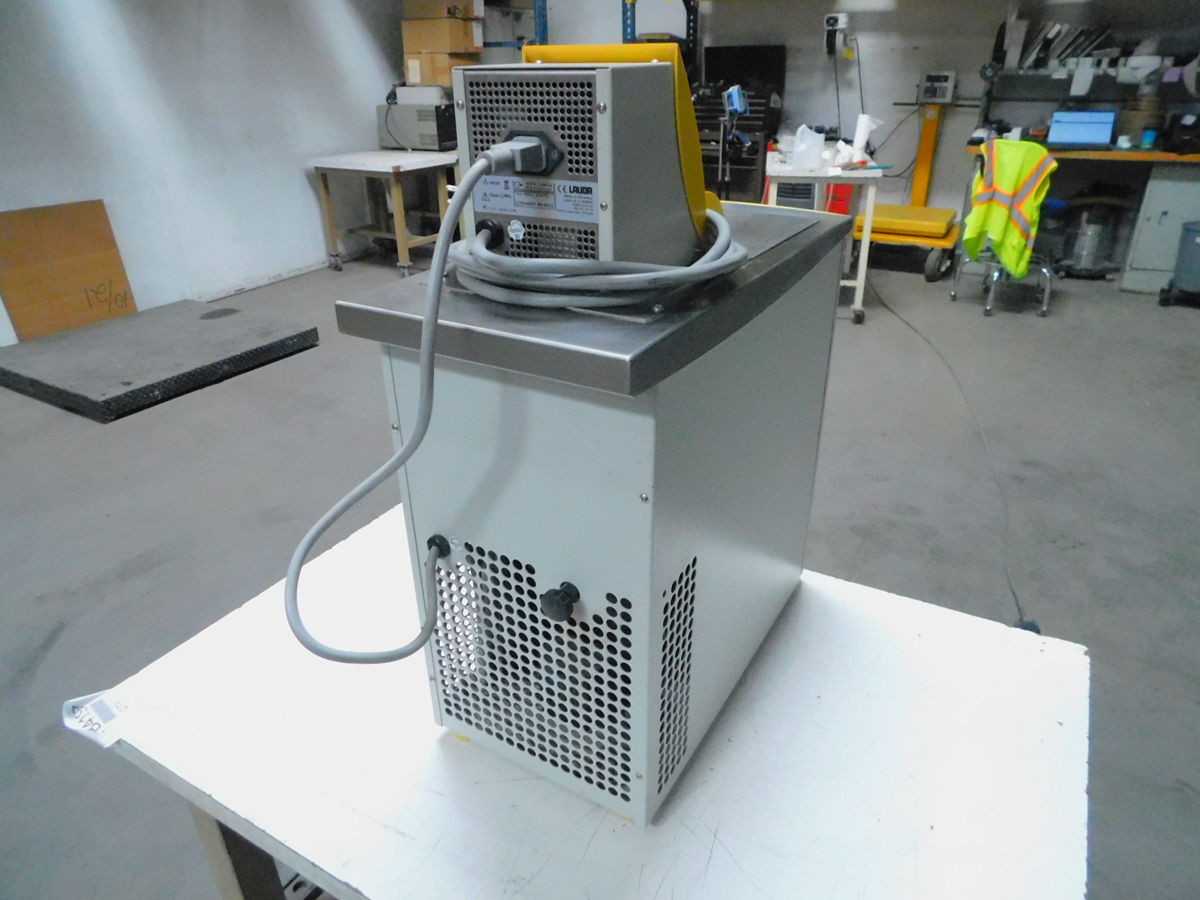 LAUDA ALPHA RA 8, CIRCULATOR, 8L BATH, -25-100C TEMP, +/-0.02K STABILITY, 1.5KW HEAT, 0.23KW COOL @ 20C, 120VAC - LAB & SCIENTIFIC