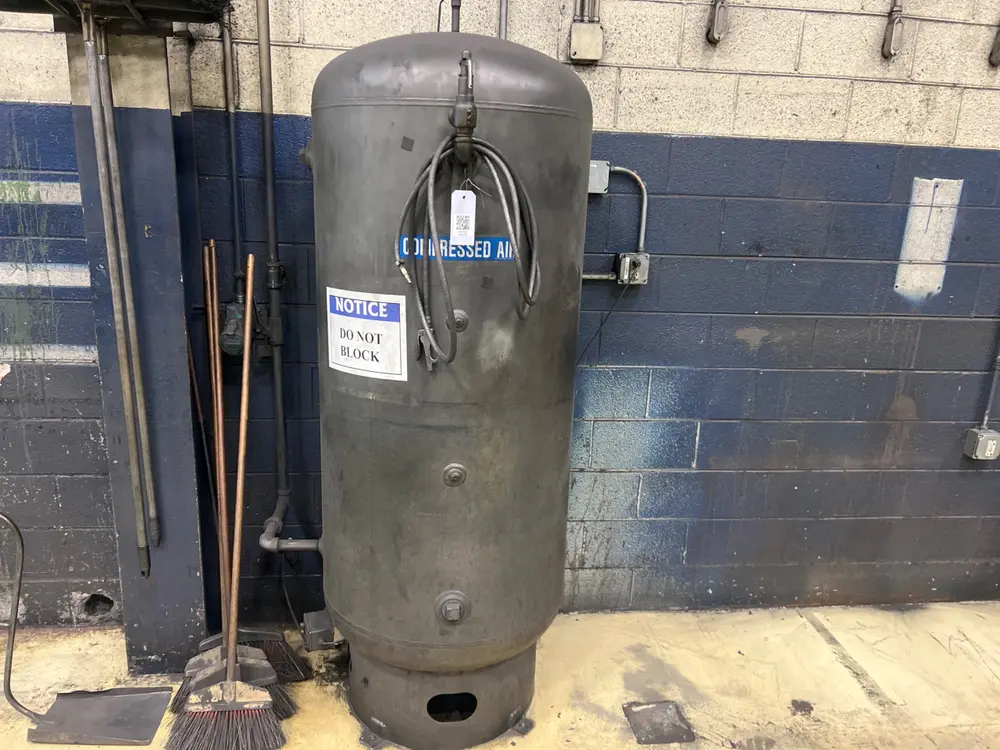 2001 NAT'L. BD. 62277M COMPRESSED AIR HOLDING TANK - undefined