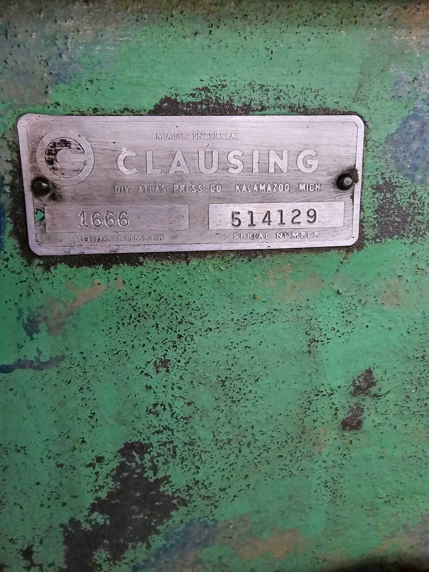 CLAUSING 1666 DUAL SPINDLE DRILL PRESS ON PRODUCTION TABLE - UPRIGHT DRILL PRESSES